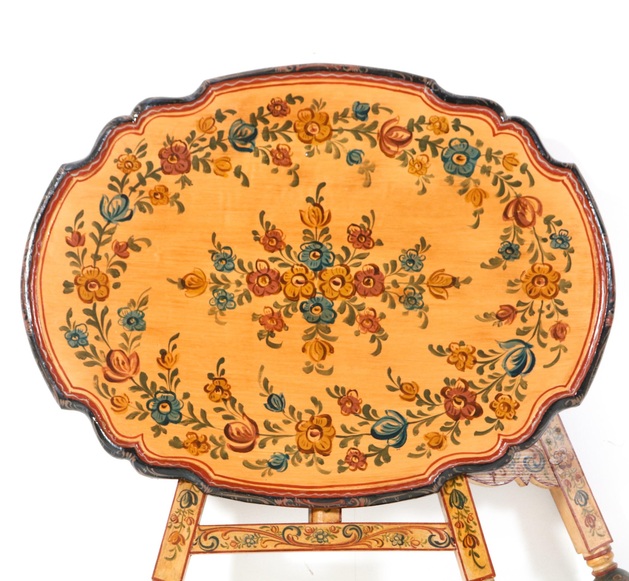 Dutch Folk Art Hindeloopen Painted Tilt Top Table, 1900s For Sale 9