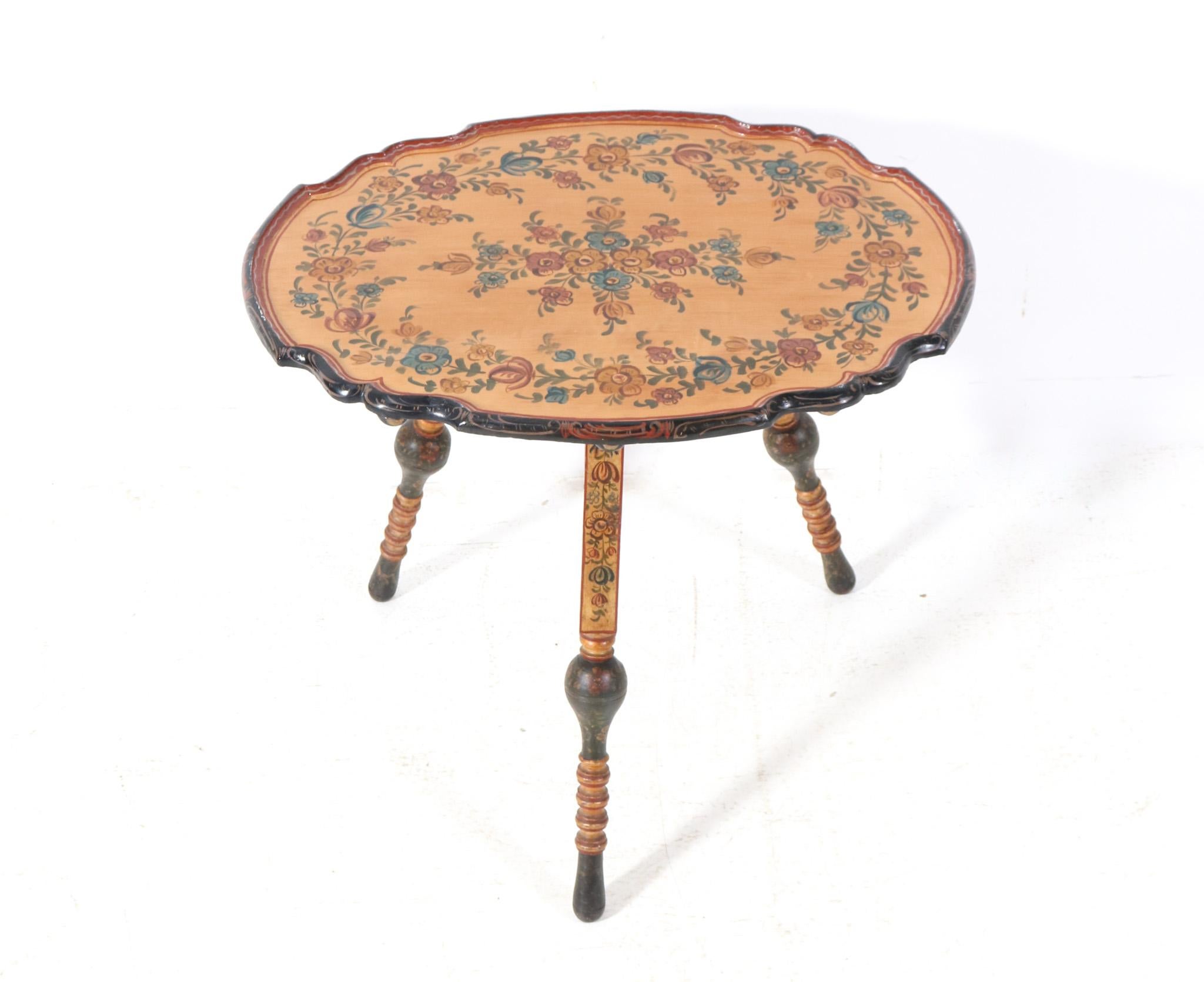 Early 20th Century Dutch Folk Art Hindeloopen Painted Tilt Top Table, 1900s For Sale