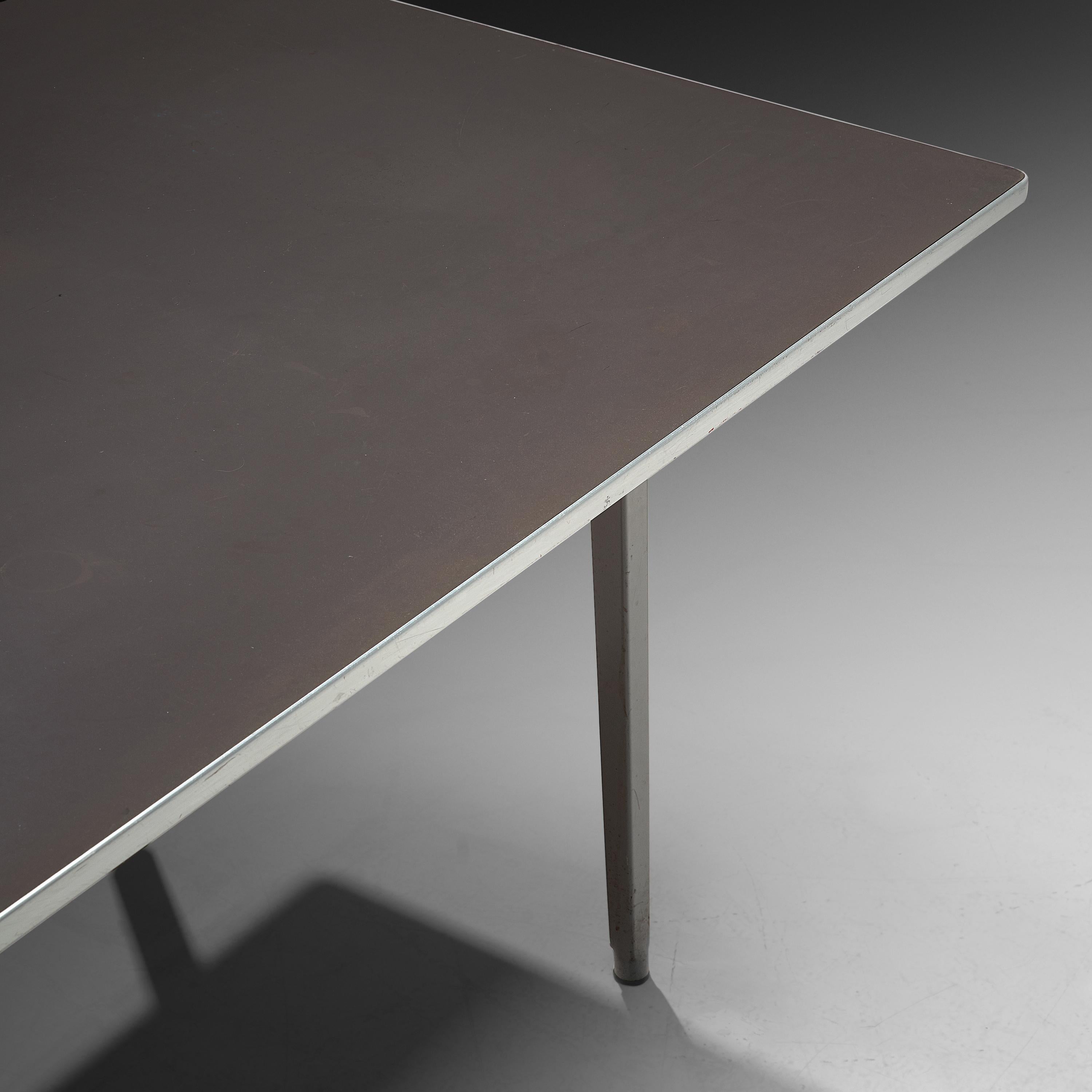 Néerlandais Table de travail industrielle 'Reform' en métal de Friso Kramer (Pays-Bas) en vente