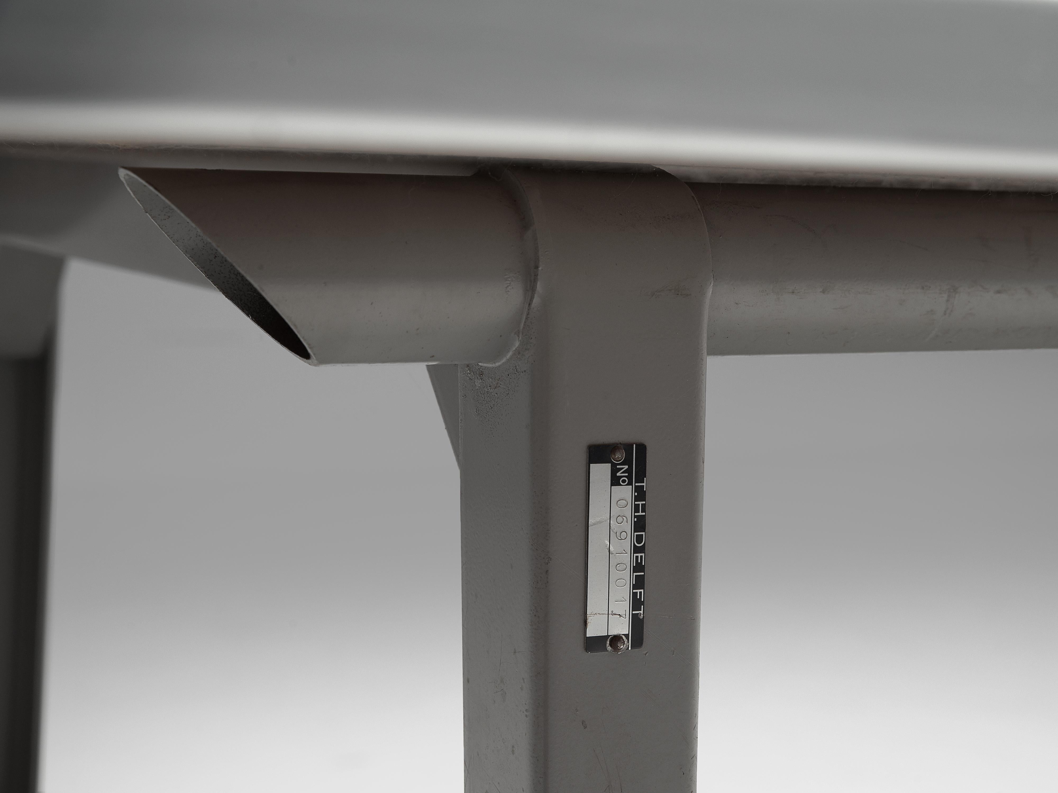 Table de travail industrielle 'Reform' en métal de Friso Kramer (Pays-Bas) en vente 2