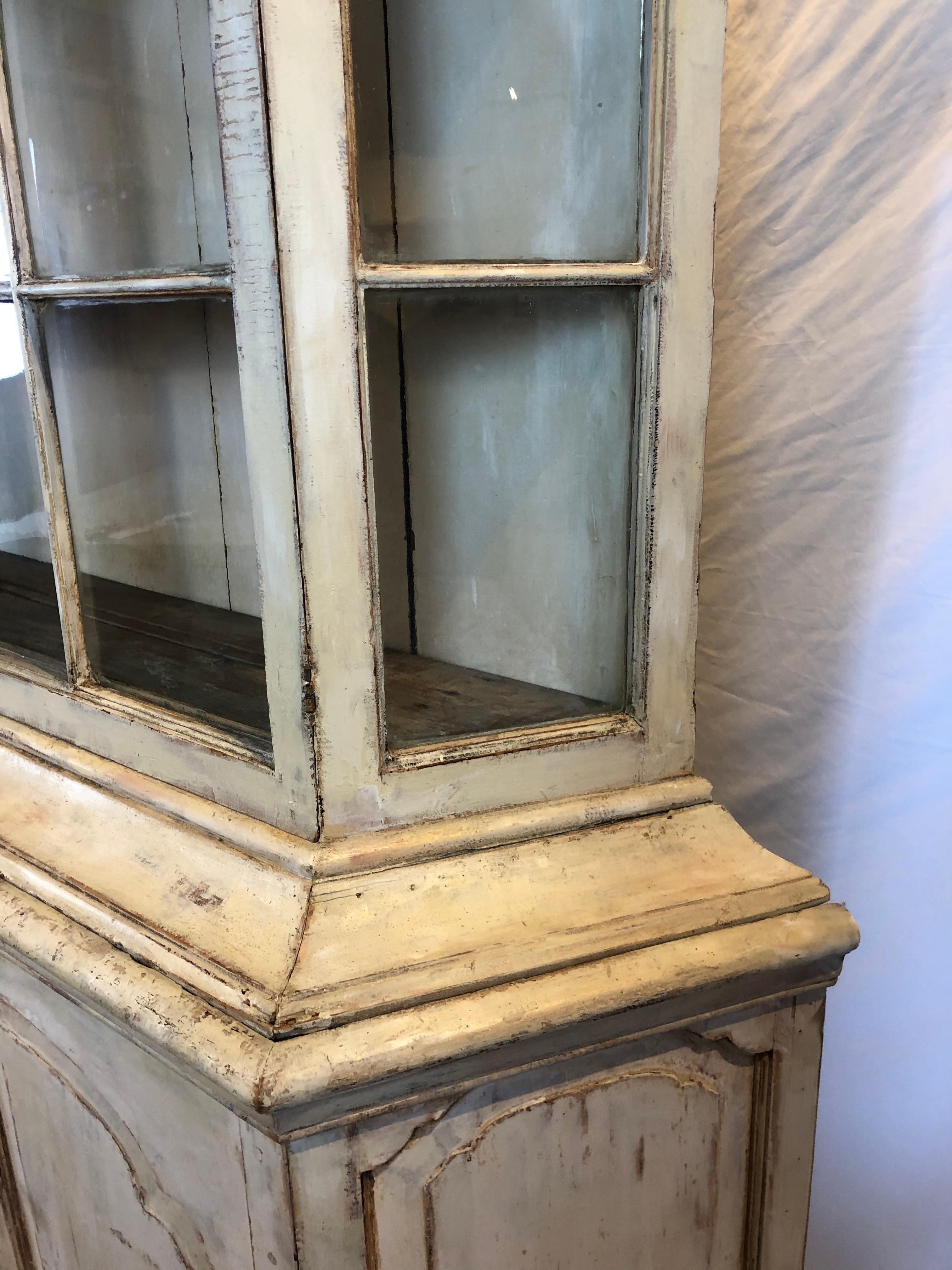 meuble à façade en verre hollandais, XIXe siècle Bon état - En vente à Houston, TX