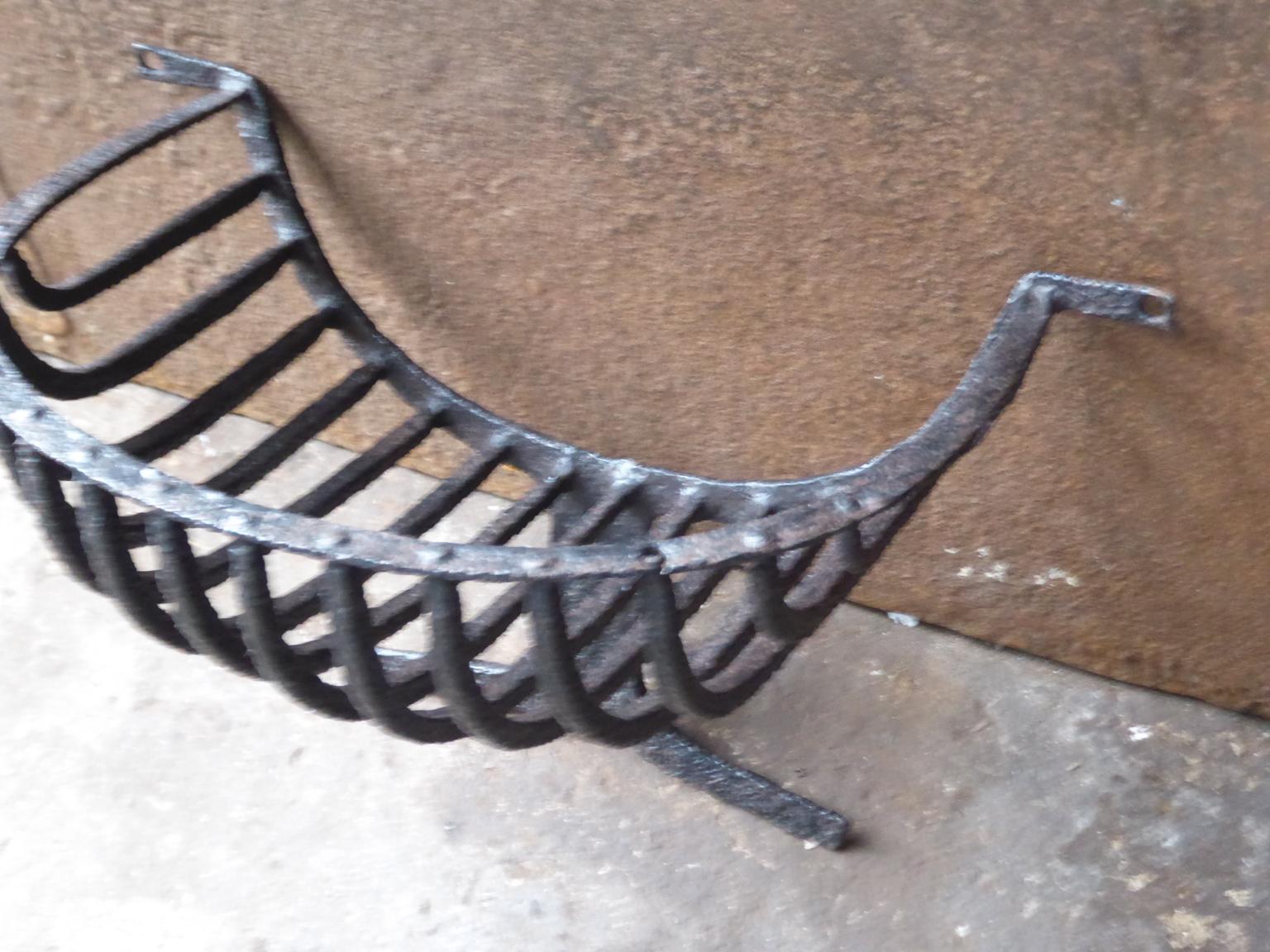 Dutch Gothic Fireplace Grate or Fire Basket, 17th Century For Sale 1