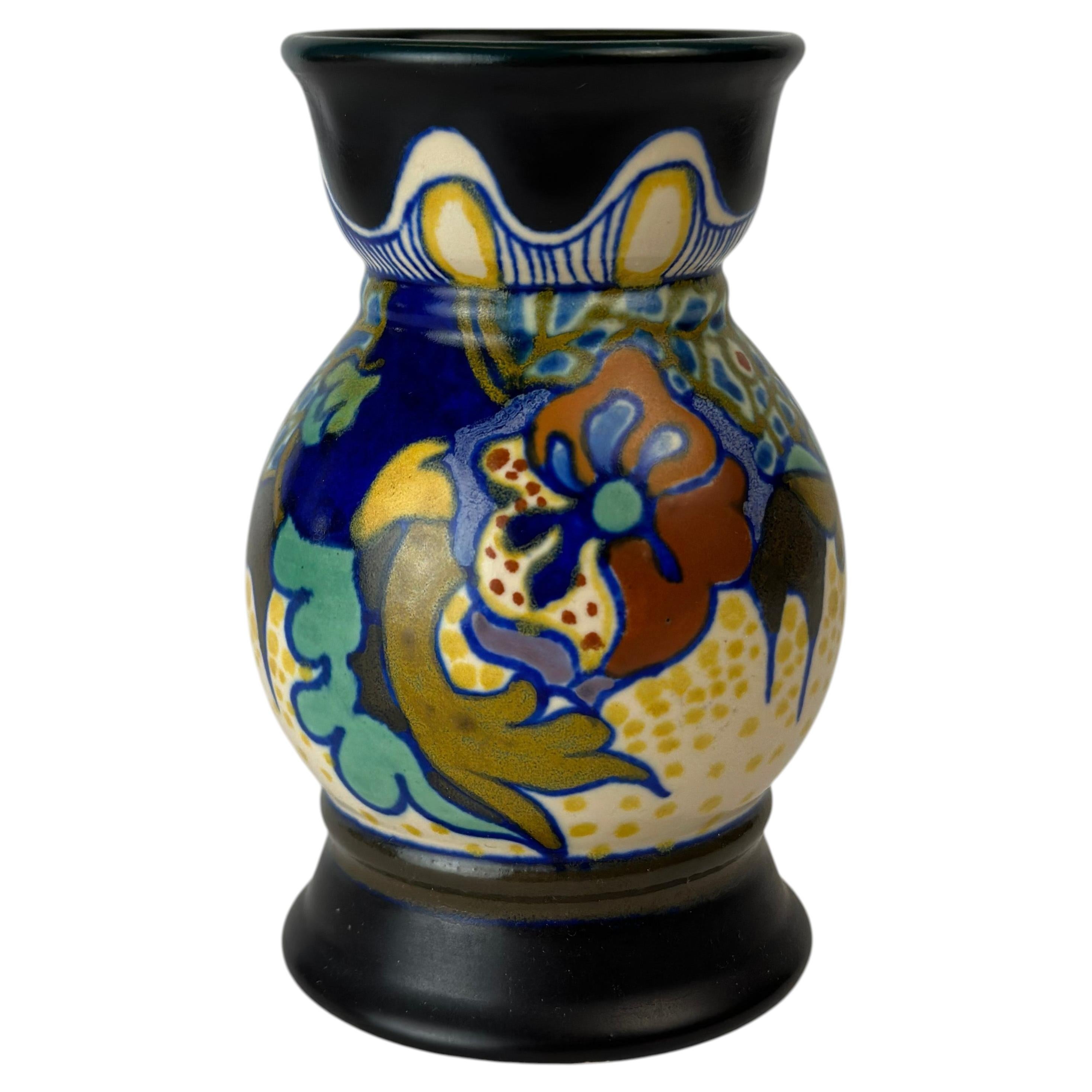 Dutch Gouda Vase, Zuid Corona Pattern, Art Nouveau Stoneware, Holland, 1922