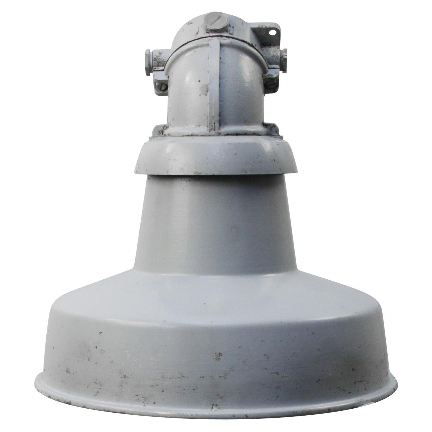 Dutch Gray 45º Vintage Industrial Aluminum Wall Lamps Scones In Good Condition For Sale In Amsterdam, NL