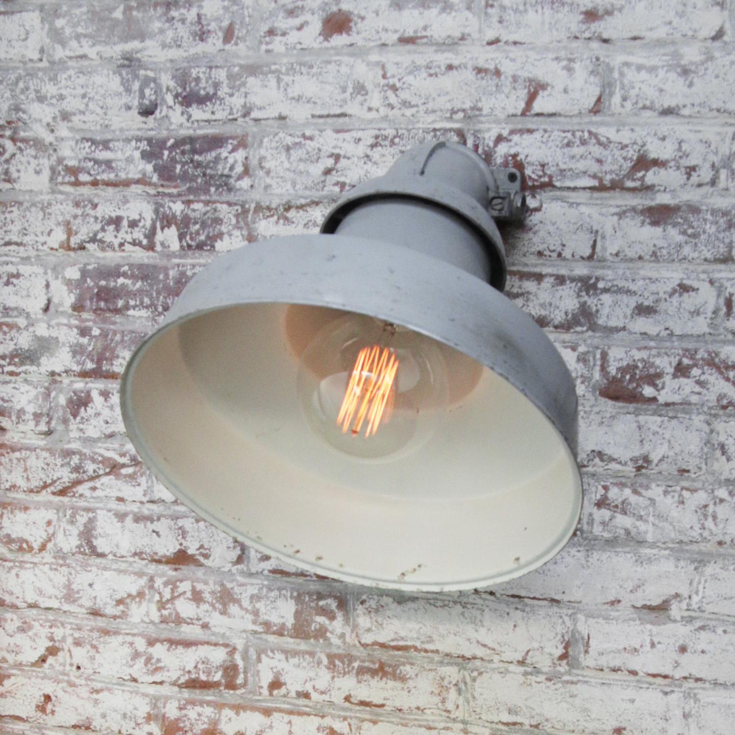 Dutch Gray 45º Vintage Industrial Aluminum Wall Lamps Scones For Sale 1