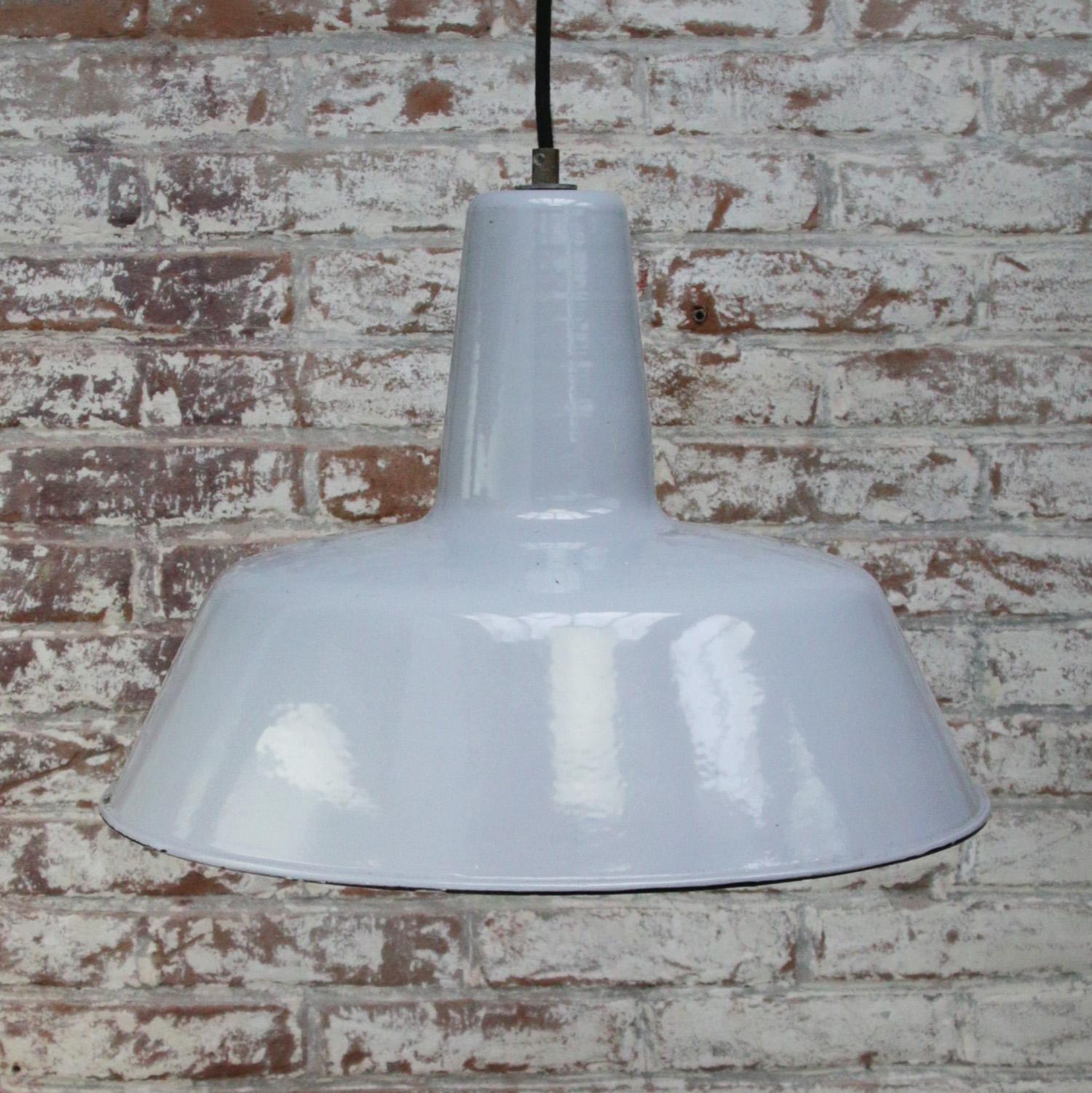Dutch Grey Enamel Vintage Industrial Factory Pendant Light by Philips In Good Condition For Sale In Amsterdam, NL