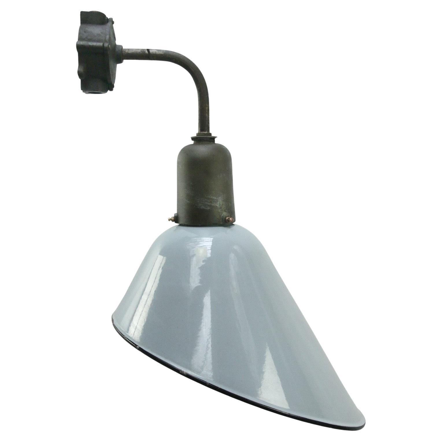Lampada da parete industriale vintage a smalto grigio Dutch By