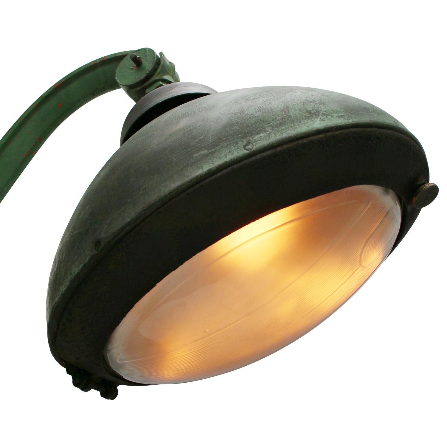 Dutch Green Copper Cast Iron Frosted Glass Streetlight by Philips, Holland In Good Condition For Sale In Amsterdam, NL
