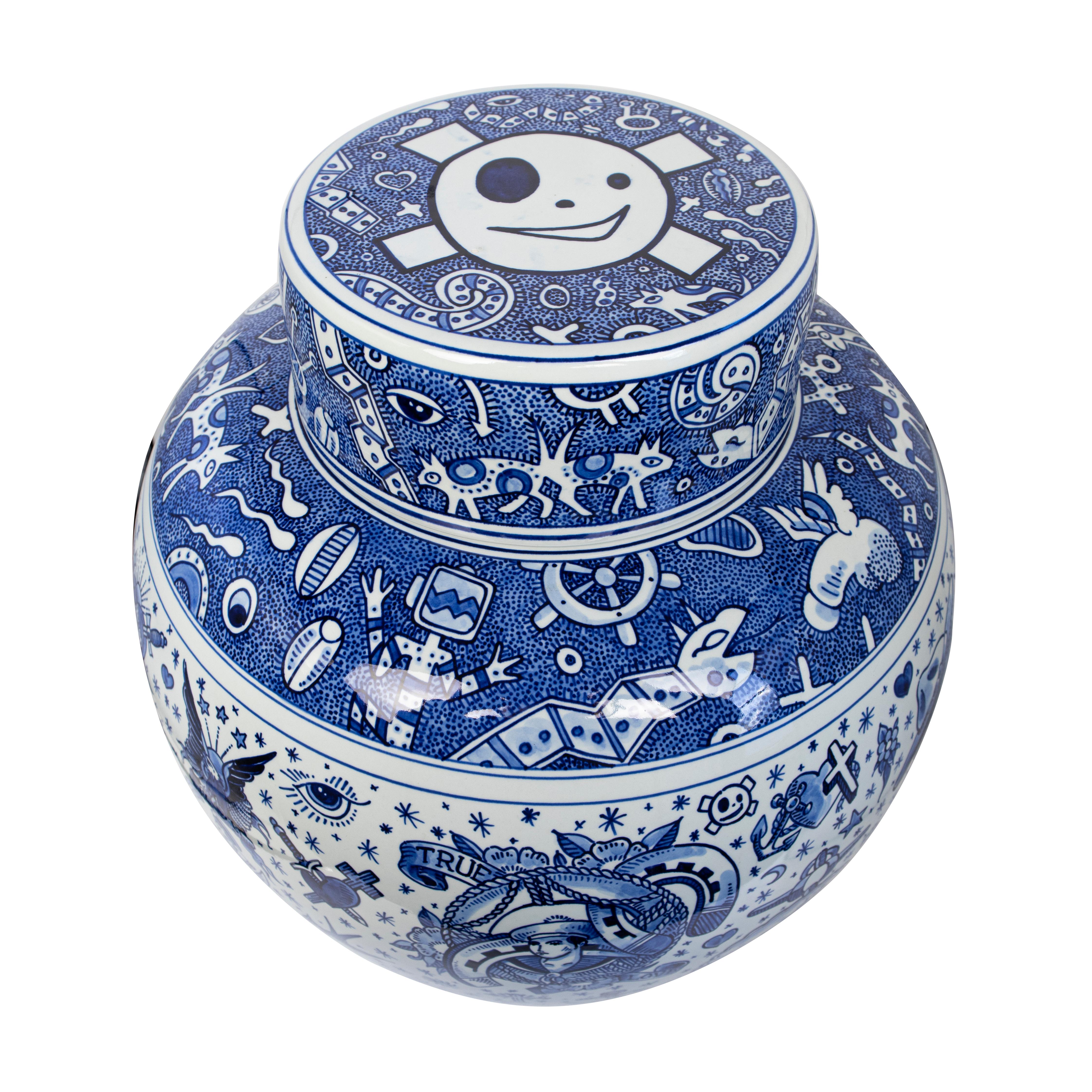 XXIe siècle et contemporain Vase hollandais peint à la main, pot Trueing Love de Royal Delft, collection Schiffmacher en vente