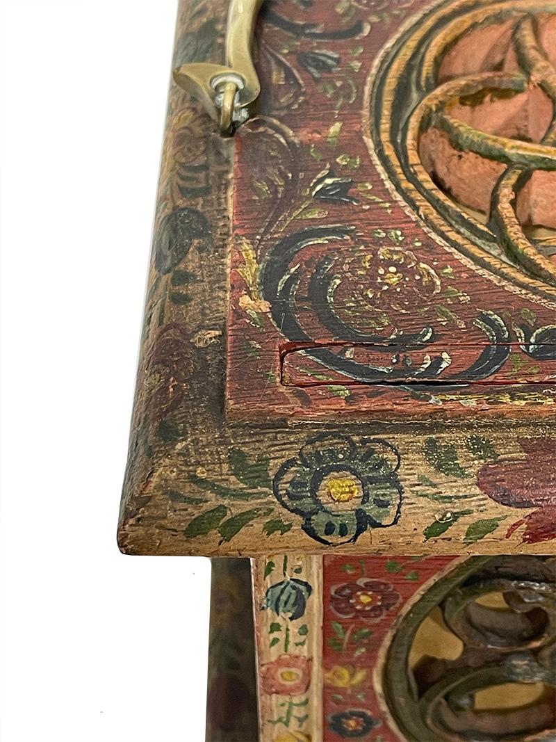 Dutch Hindeloopen square footstove, 1837 In Good Condition For Sale In Delft, NL