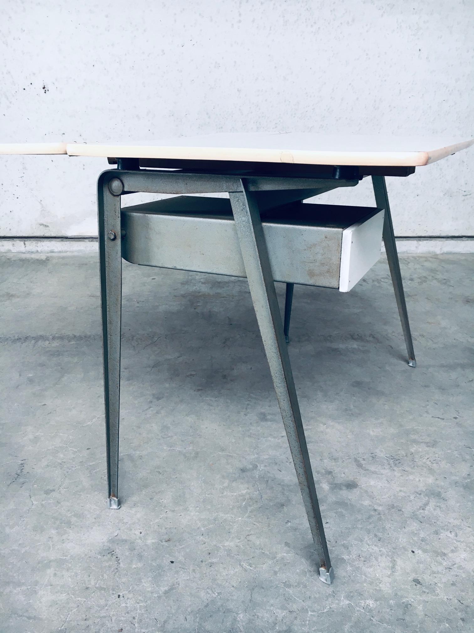 Dutch Industrial Design Desk by Wim Rietveld for Ahrend De Cirkel, 1960's For Sale 6