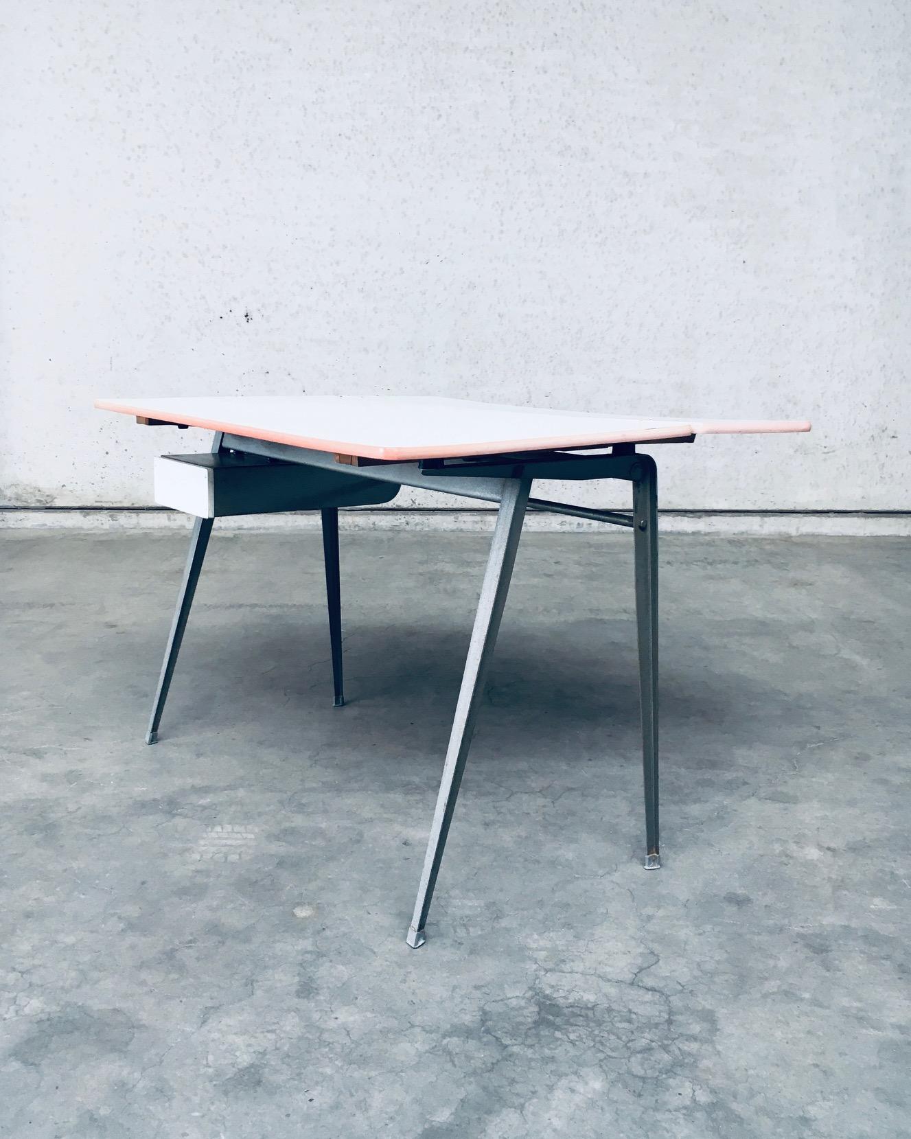 Dutch Industrial Design Desk by Wim Rietveld for Ahrend De Cirkel, 1960's For Sale 3