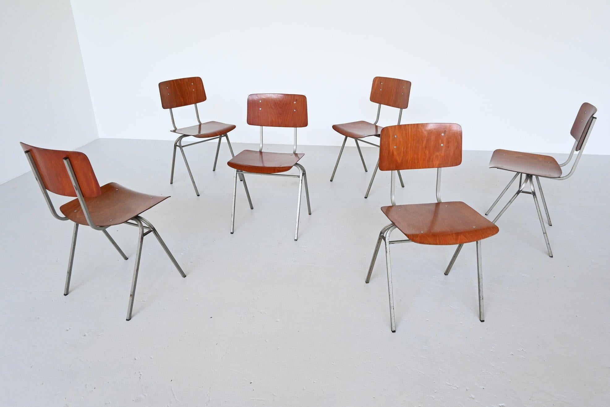 Dutch Industrial Stacking Chairs, the Netherlands, 1960 In Good Condition In Etten-Leur, NL