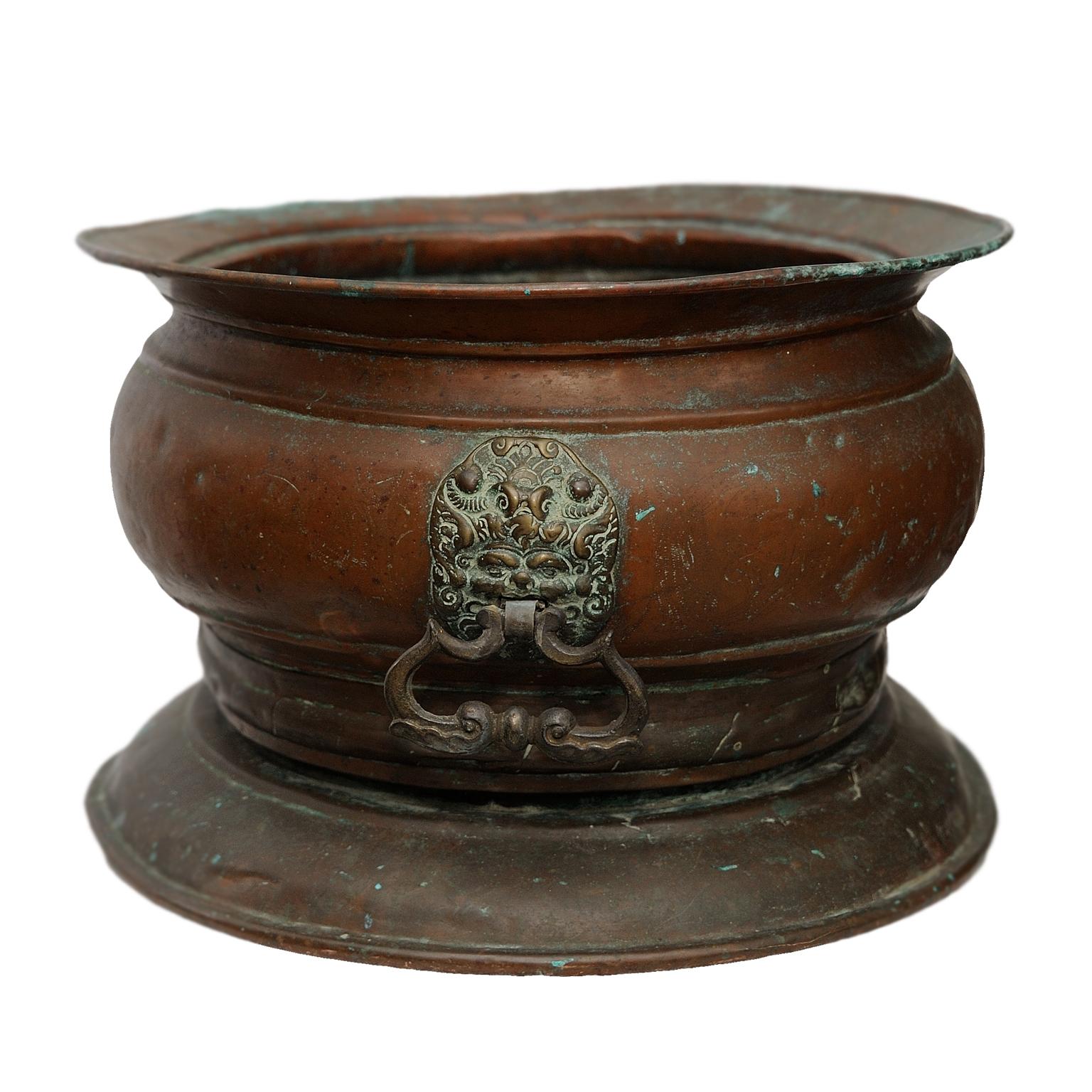 Dutch Late 17th Century Copper Wine Cooler, circa 1680-1720 In Fair Condition For Sale In Tetbury, Gloucestershire