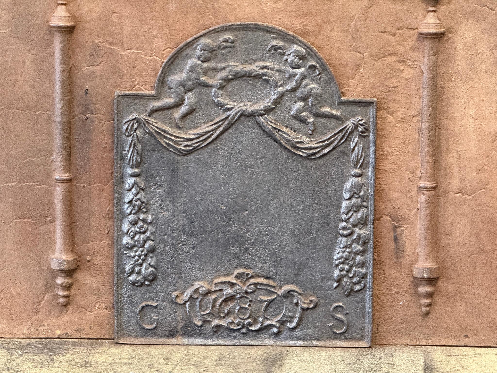 Dutch Louis XIV Period Fireback / Backsplash Depicting an 'Allegory of Peace' In Good Condition For Sale In Amerongen, Amerongen