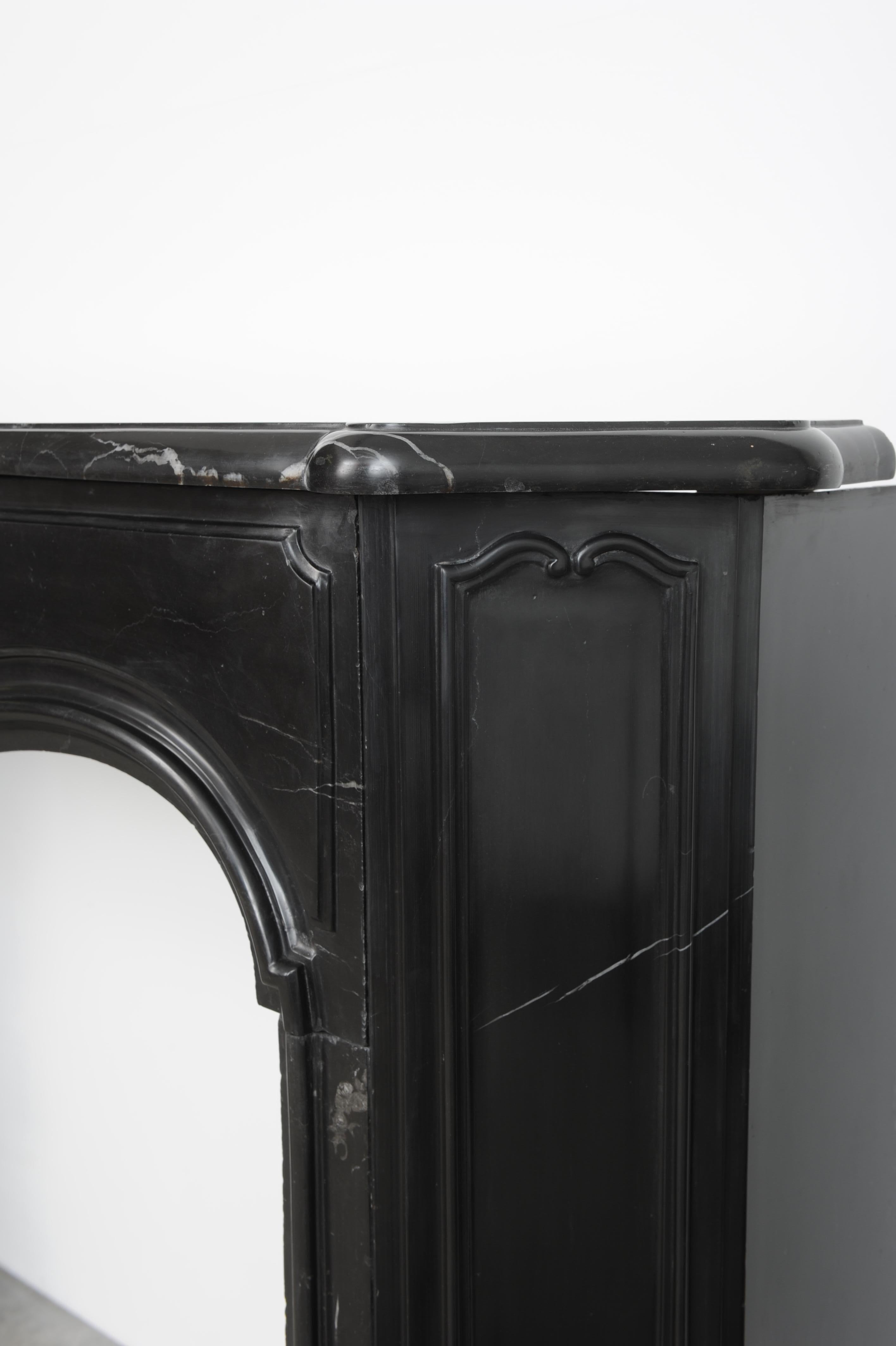 Repisa de chimenea Luis XV holandesa, ca. 1760 en venta 7