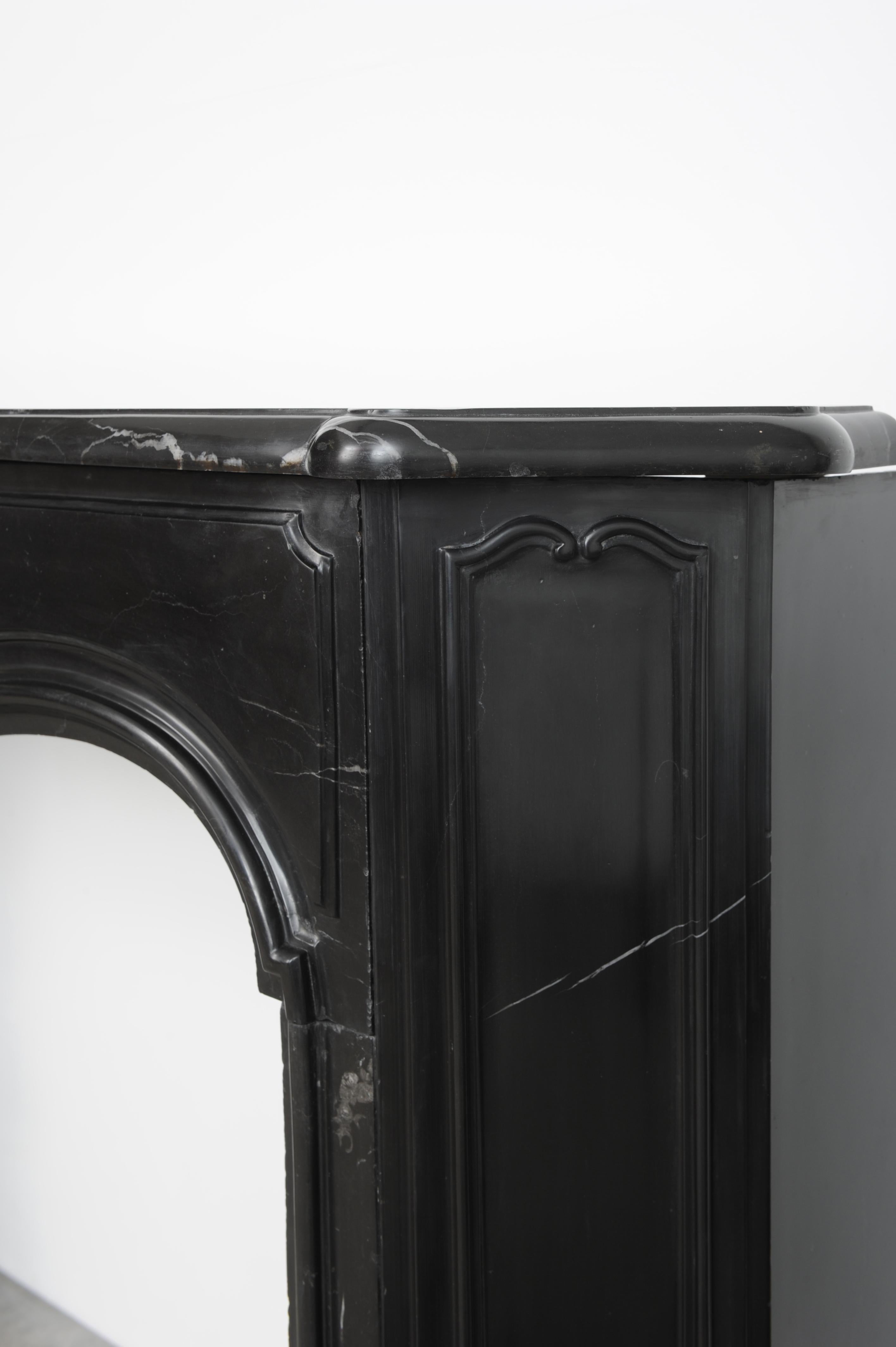 Repisa de chimenea Luis XV holandesa, ca. 1760 en venta 8