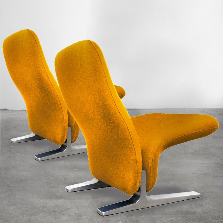 Dutch Lounge Chairs by Pierre Paulin for Artifort, New Kvadrat Upholstery, 1970s For Sale 1