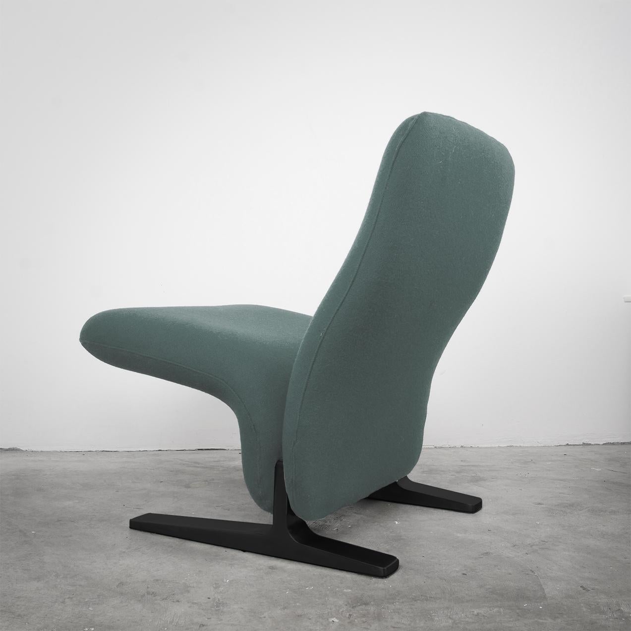 Dutch Lounge Chairs by Pierre Paulin for Artifort, New Kvadrat Upholstery, 1970s 2