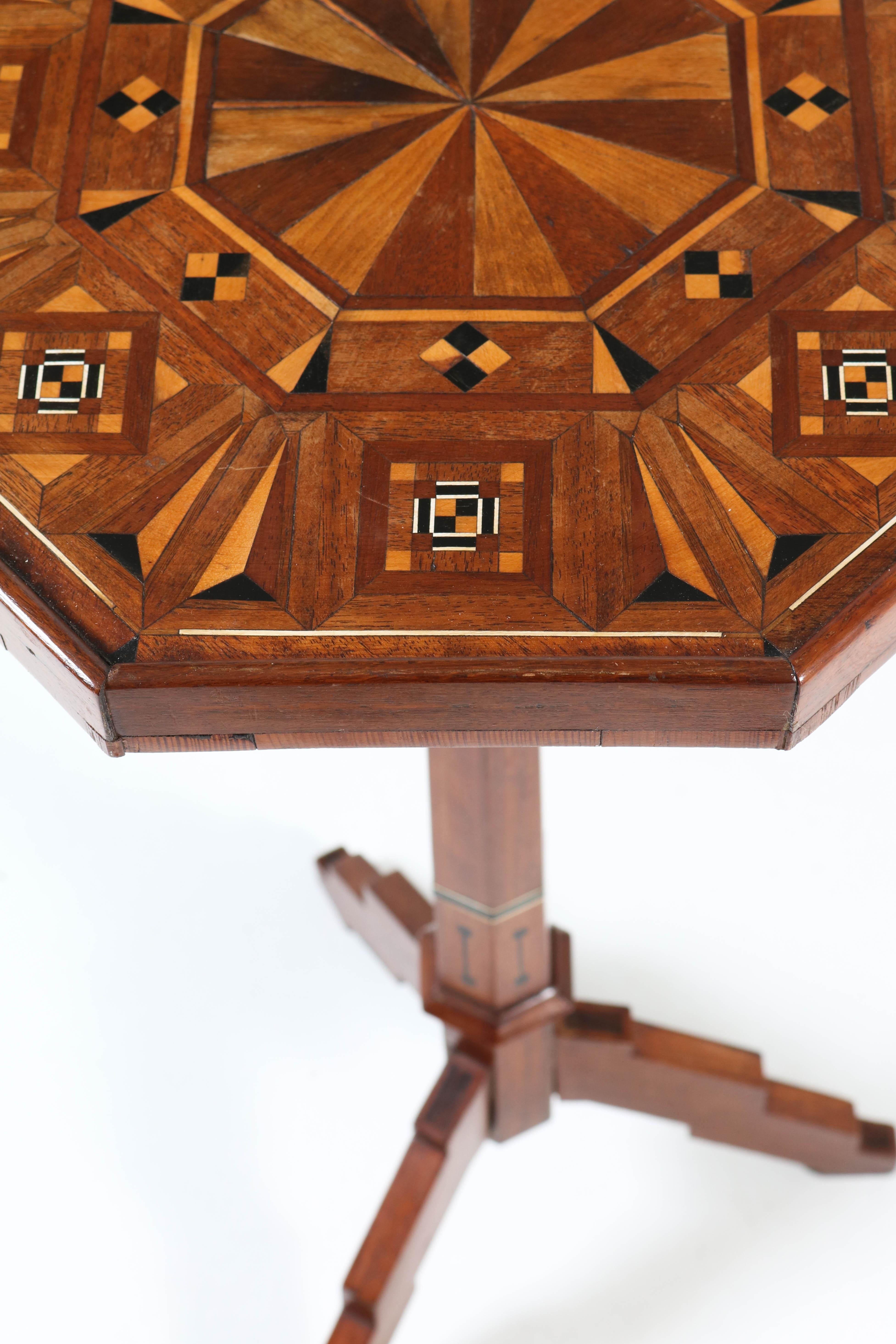 Early 20th Century Dutch Mahogany Art Nouveau Arts & Crafts Occasional Table with Inlay, 1900s