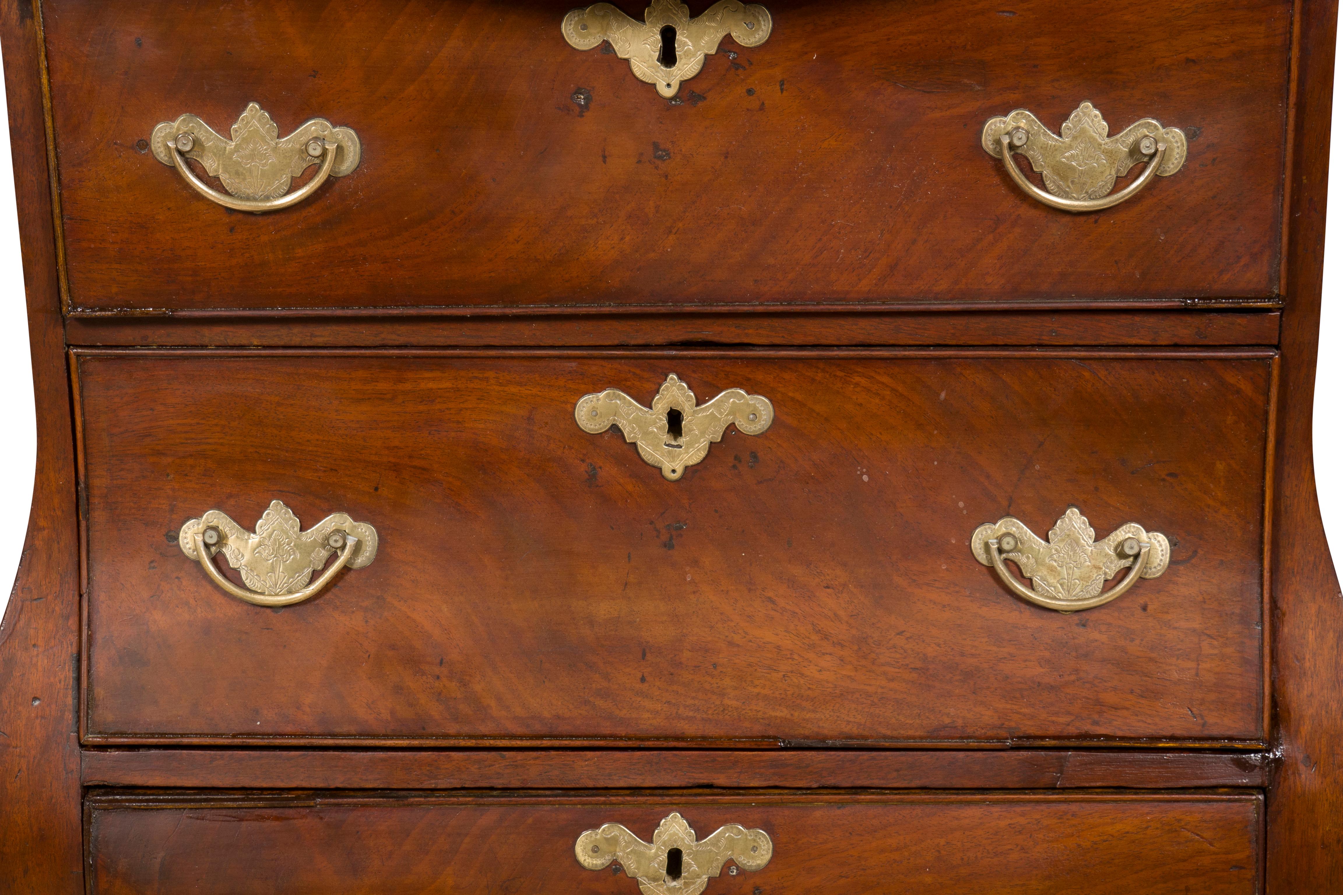 Dutch Mahogany Bombe Petit Chest of Drawers For Sale 8