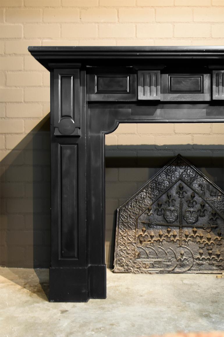Beautiful black marble fireplace mantel
from the 19th century.
Recuperated from Amsterdam, the Netherlands.
To place around the chimney.