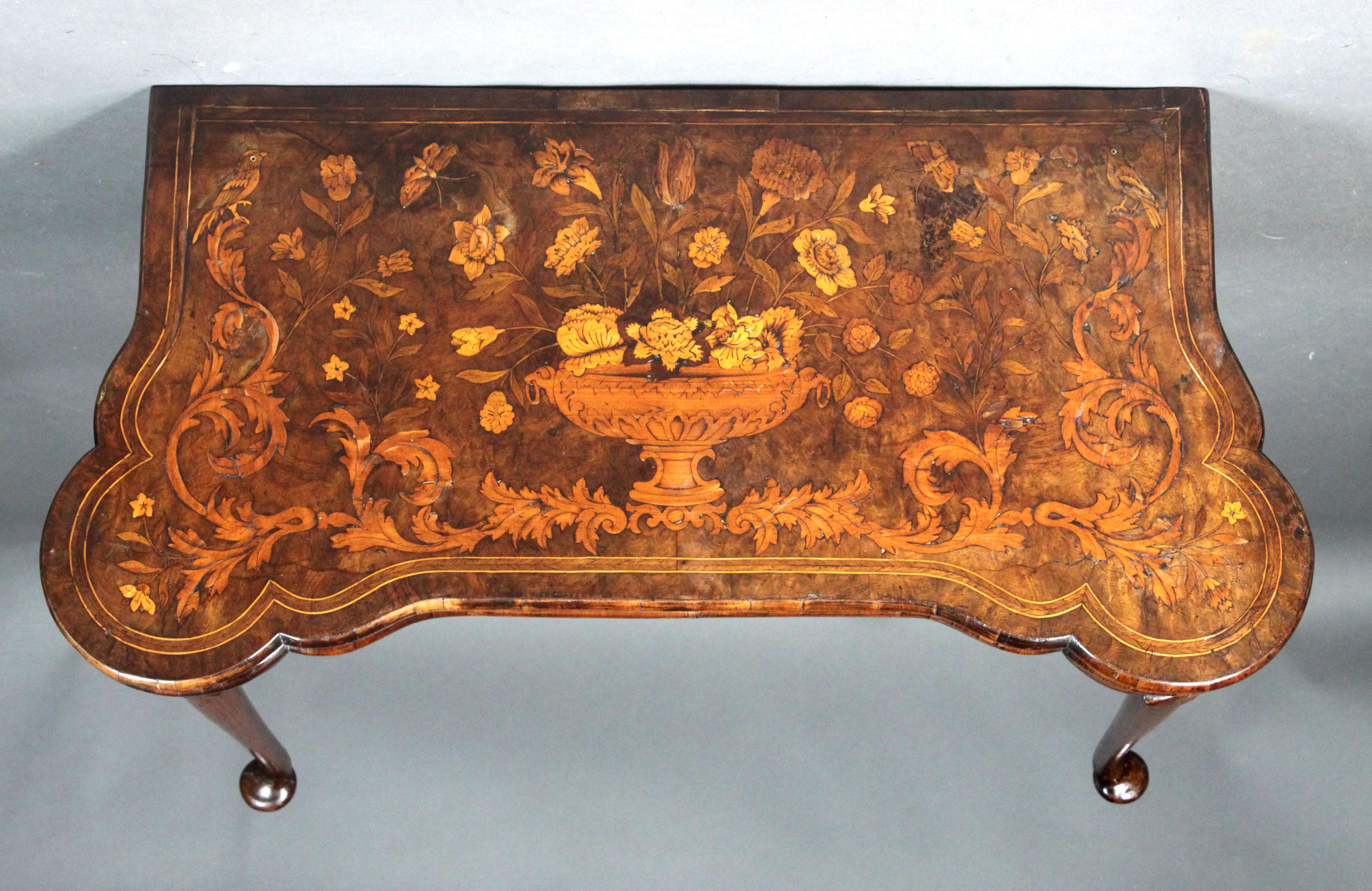 Dutch Marquetry Card Table In Good Condition For Sale In Bradford-on-Avon, Wiltshire
