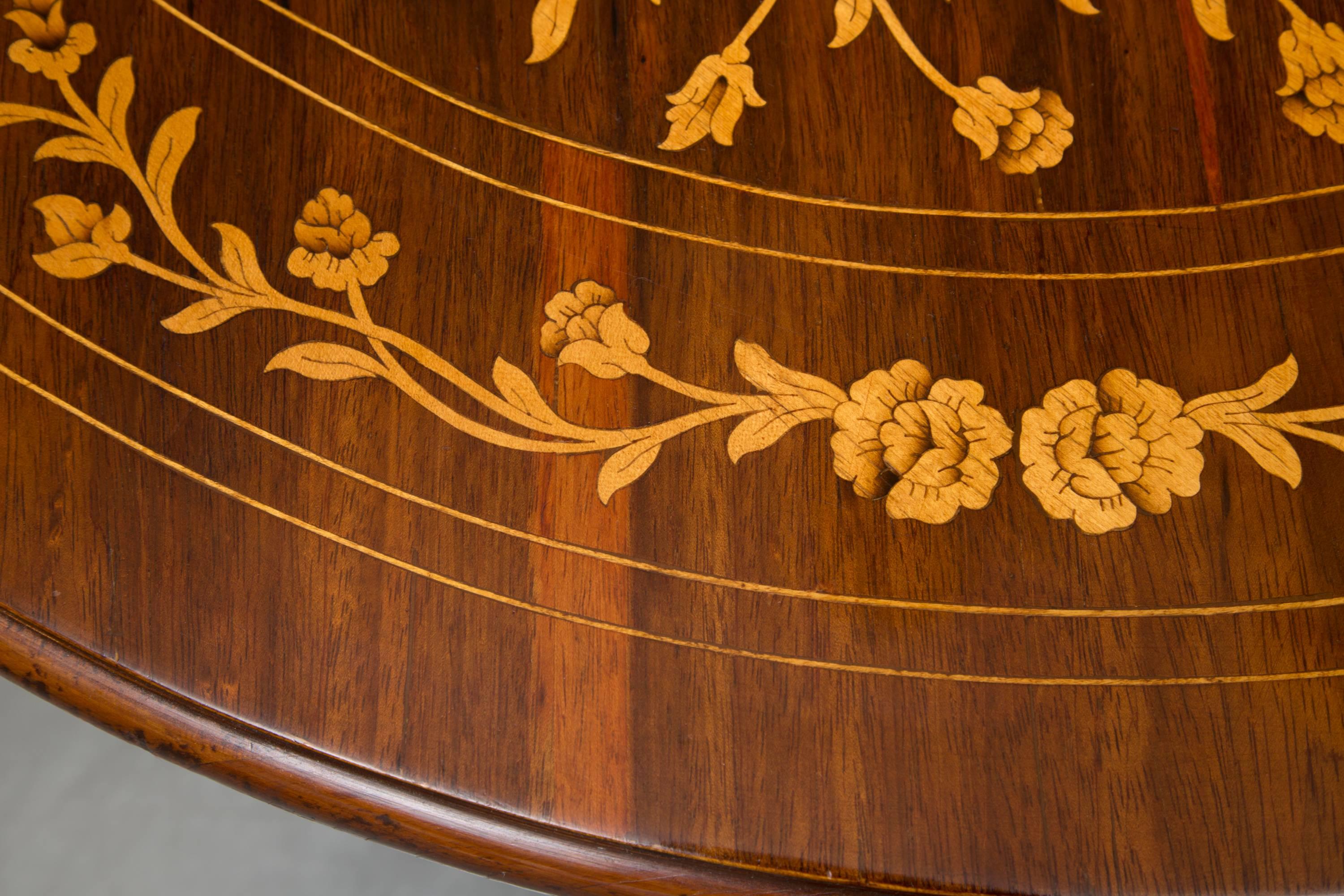 Dutch Marquetry Centre Table In Good Condition In WEST PALM BEACH, FL