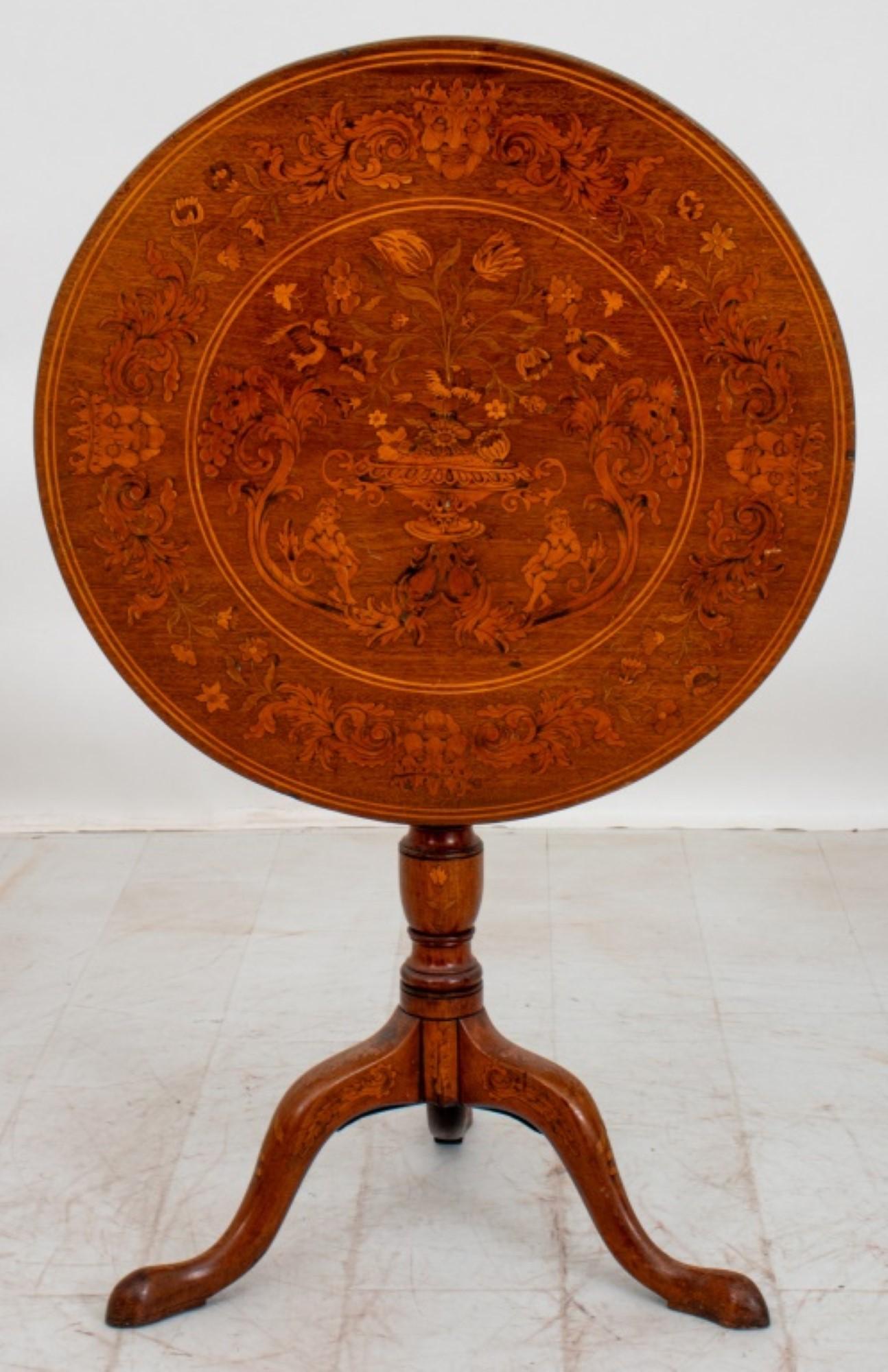 Néerlandais Table circulaire à trépied en marqueterie hollandaise, 19ème C. en vente