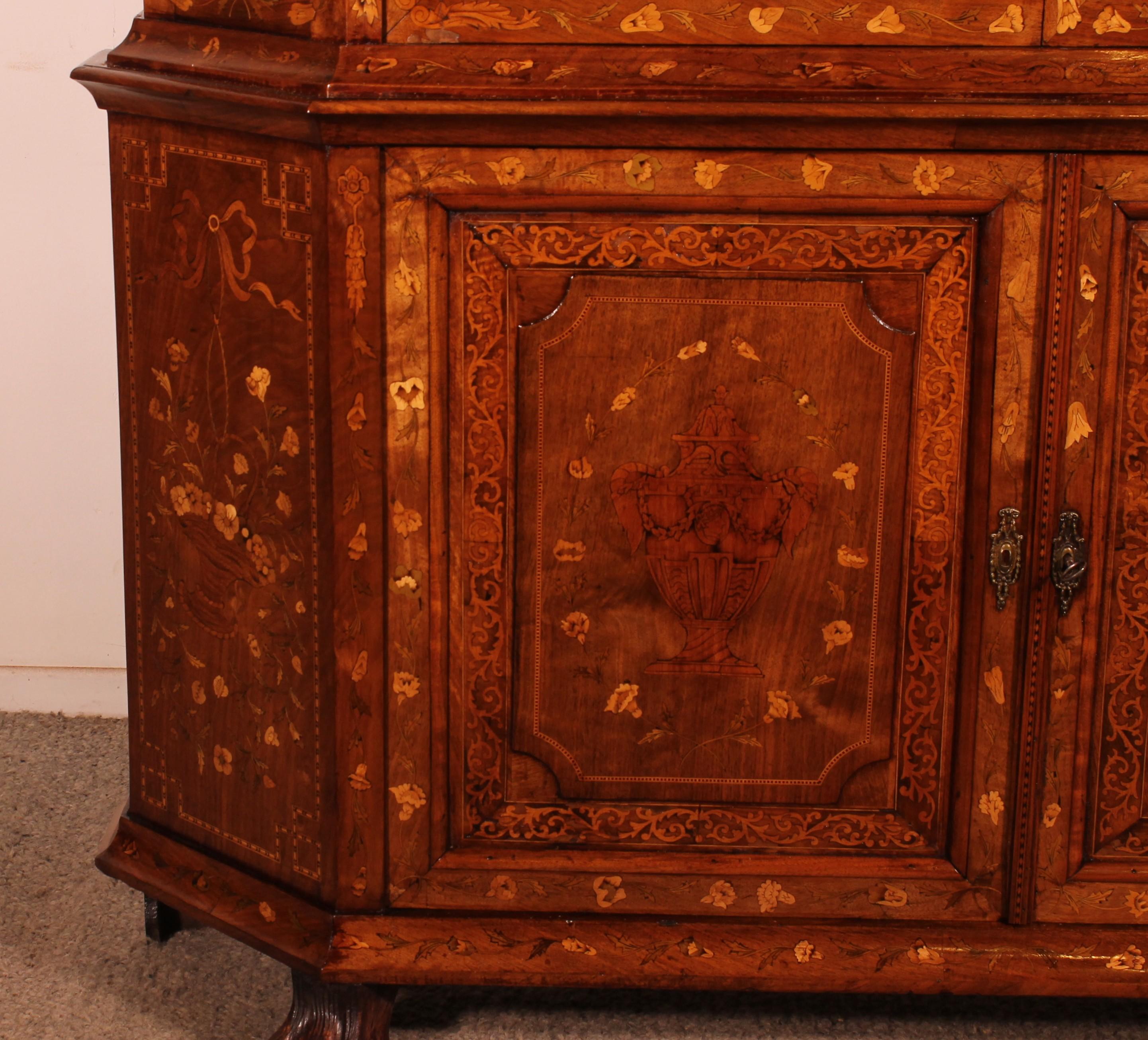 Niederländisches Intarsienkabinett CIRCA 1800 im Zustand „Gut“ im Angebot in Brussels, Brussels