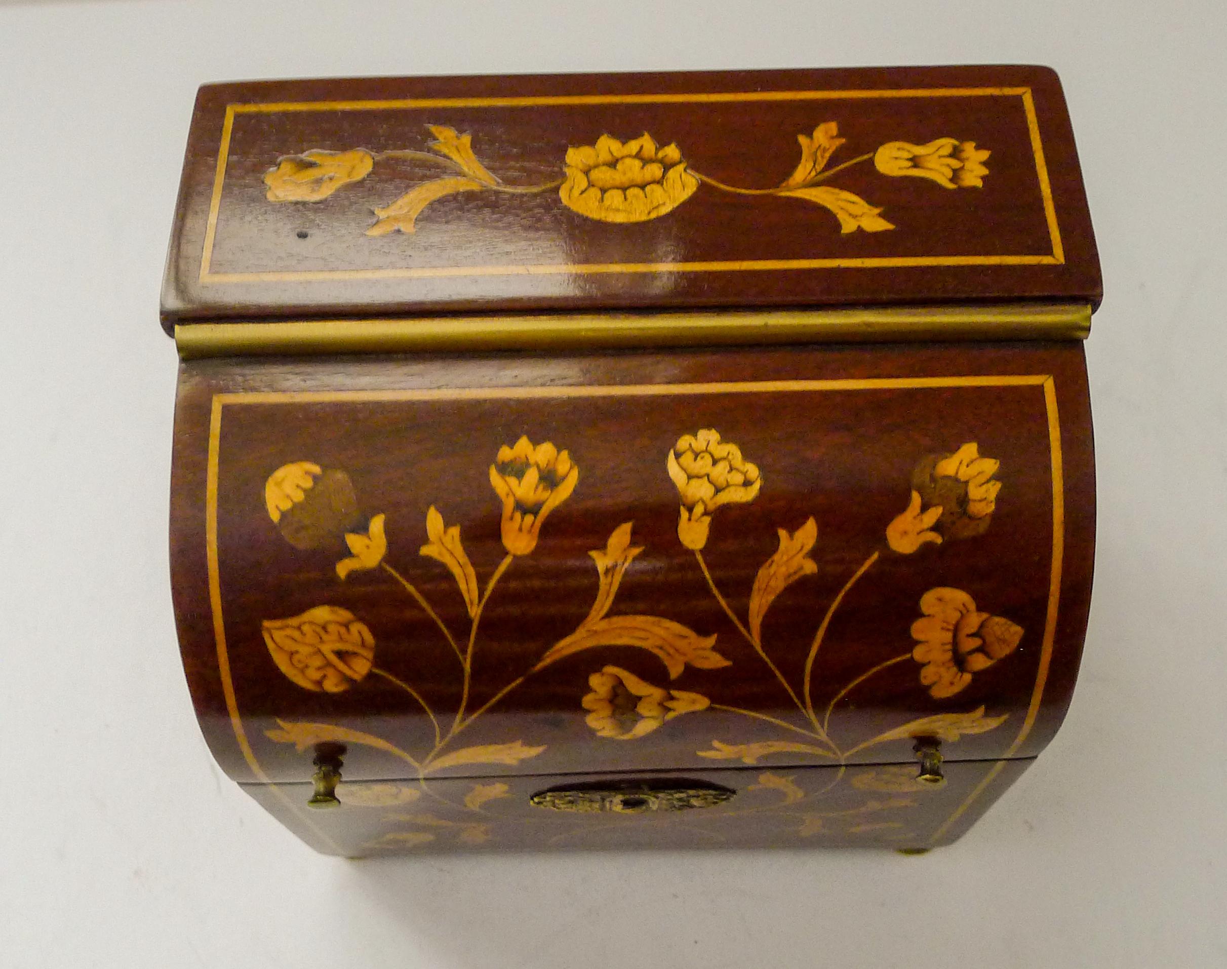 Dutch Marquetry Inlaid Mahogany Single Tea Caddy c.1810 For Sale 4