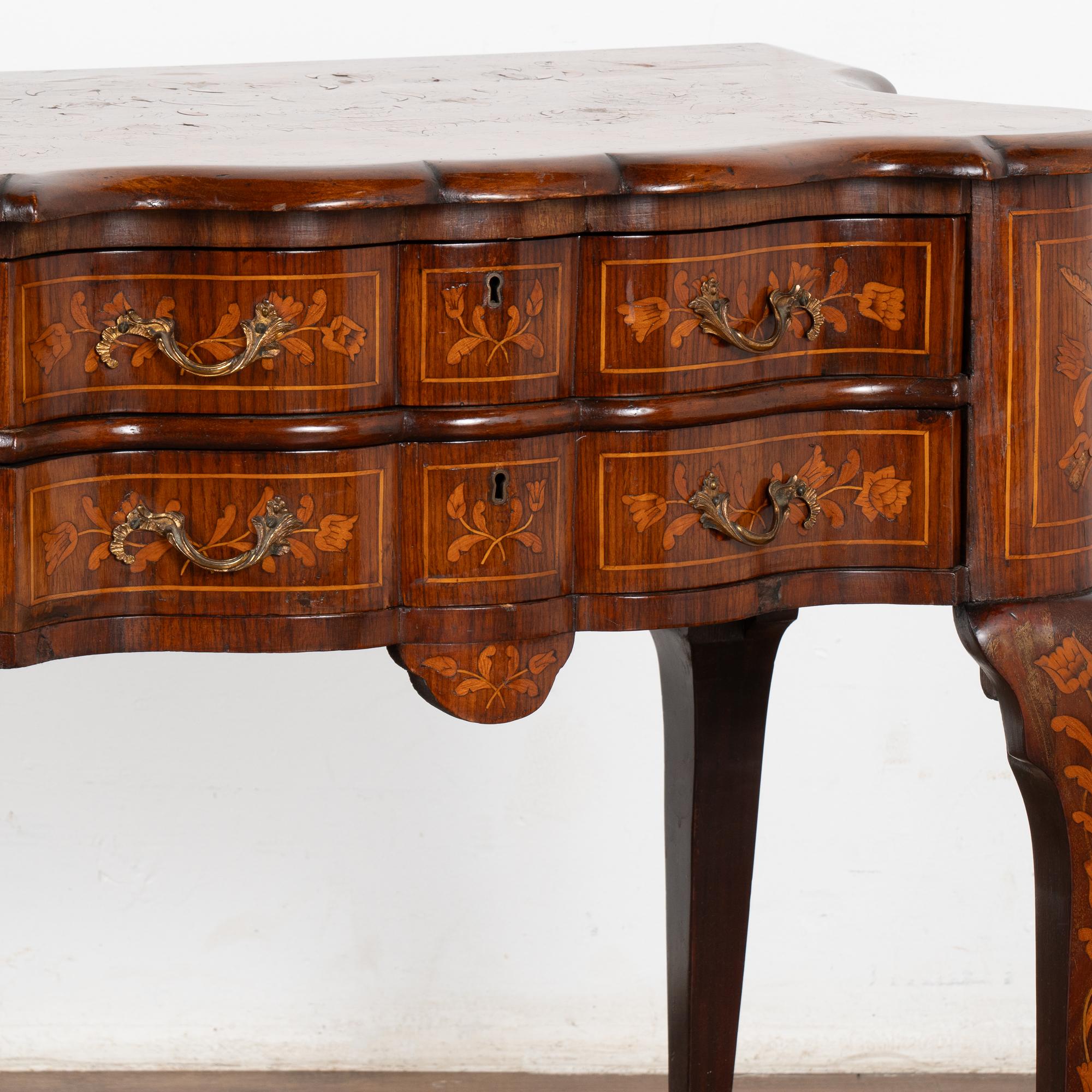 Table d'appoint hollandaise en marqueterie sur pieds CIRCA, Hollande vers 1770-1800 en vente 3