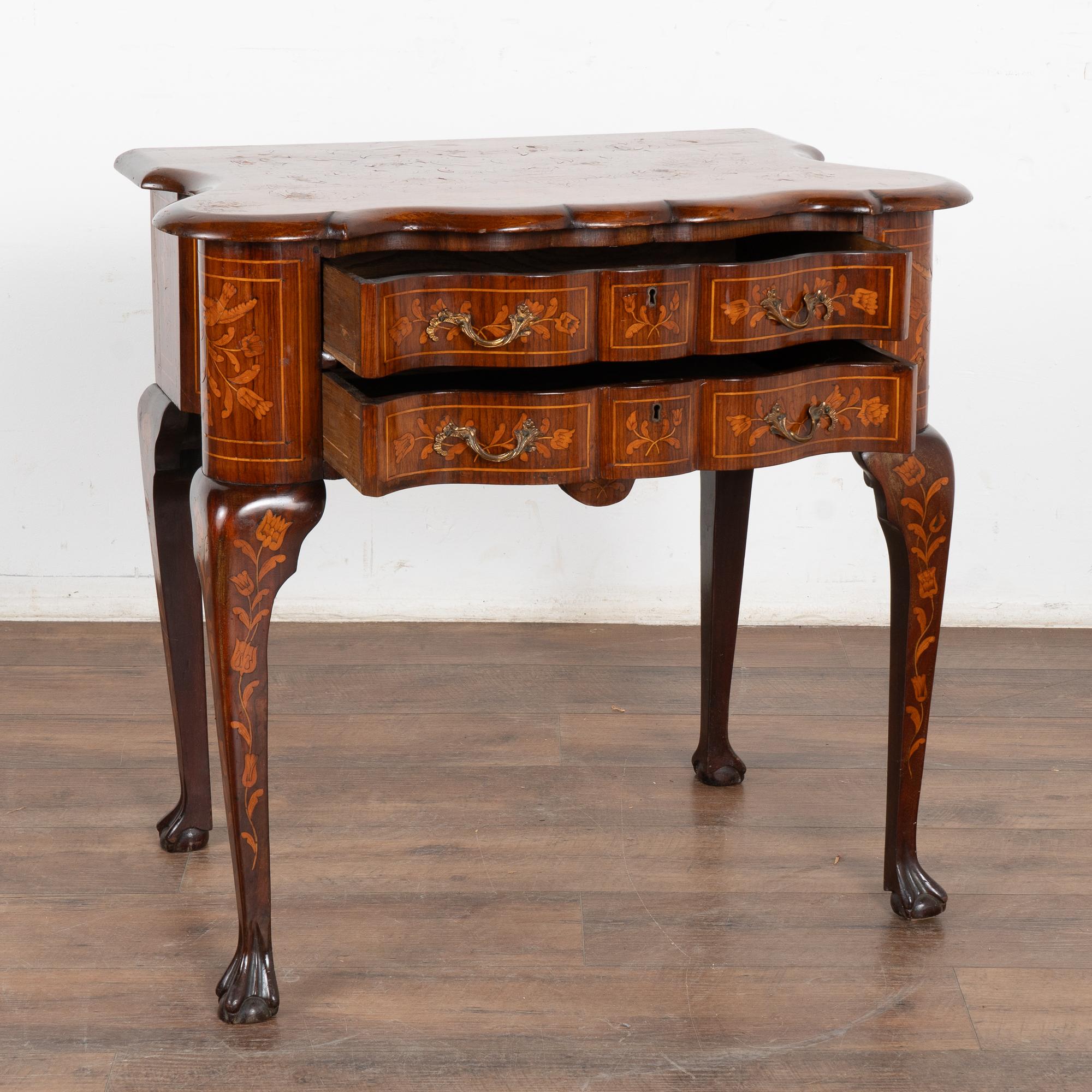 Louis XV Table d'appoint hollandaise en marqueterie sur pieds CIRCA, Hollande vers 1770-1800 en vente