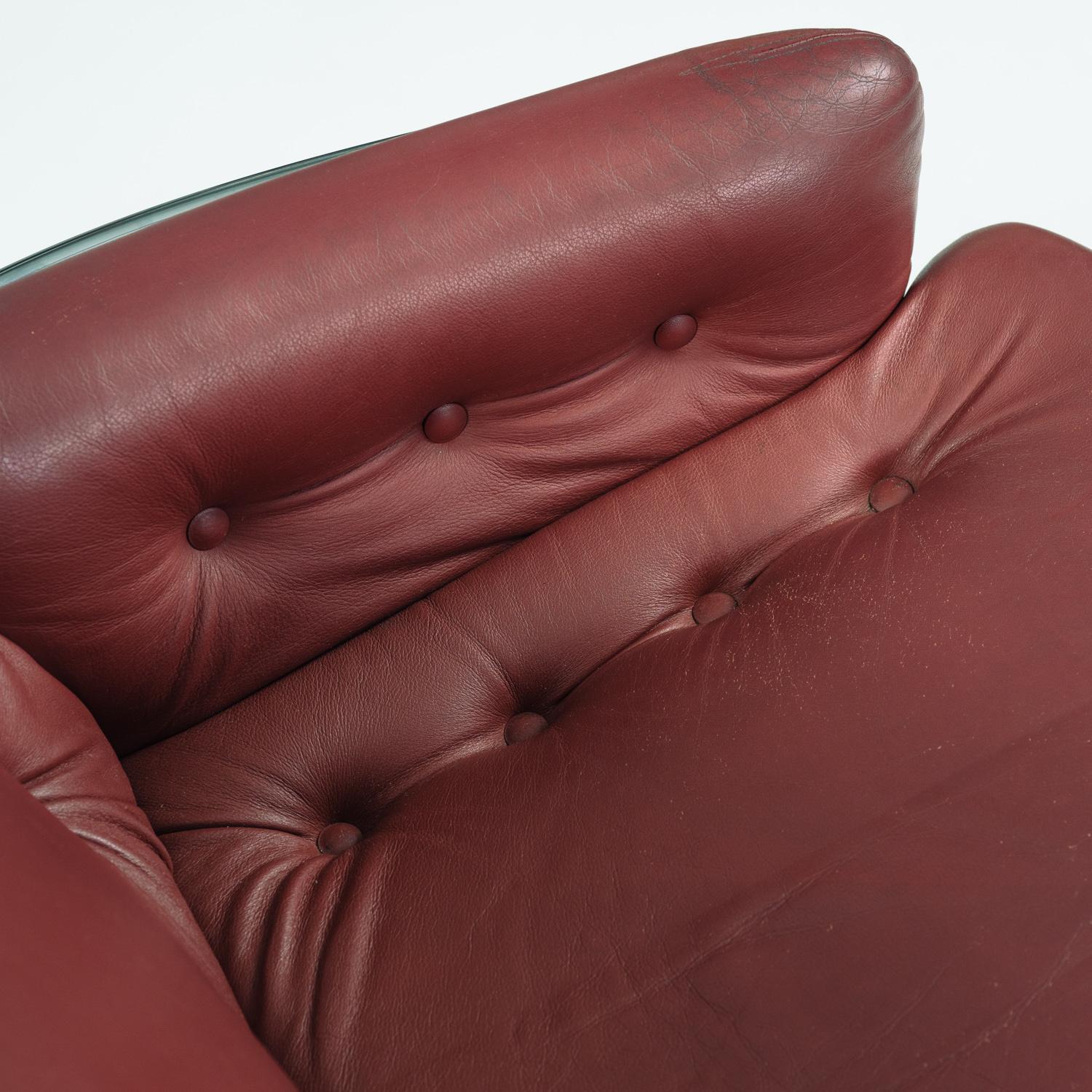 Dutch Martin Visser Osaka burgundy leather lounge chair by 't Spectrum, 1964 For Sale 10