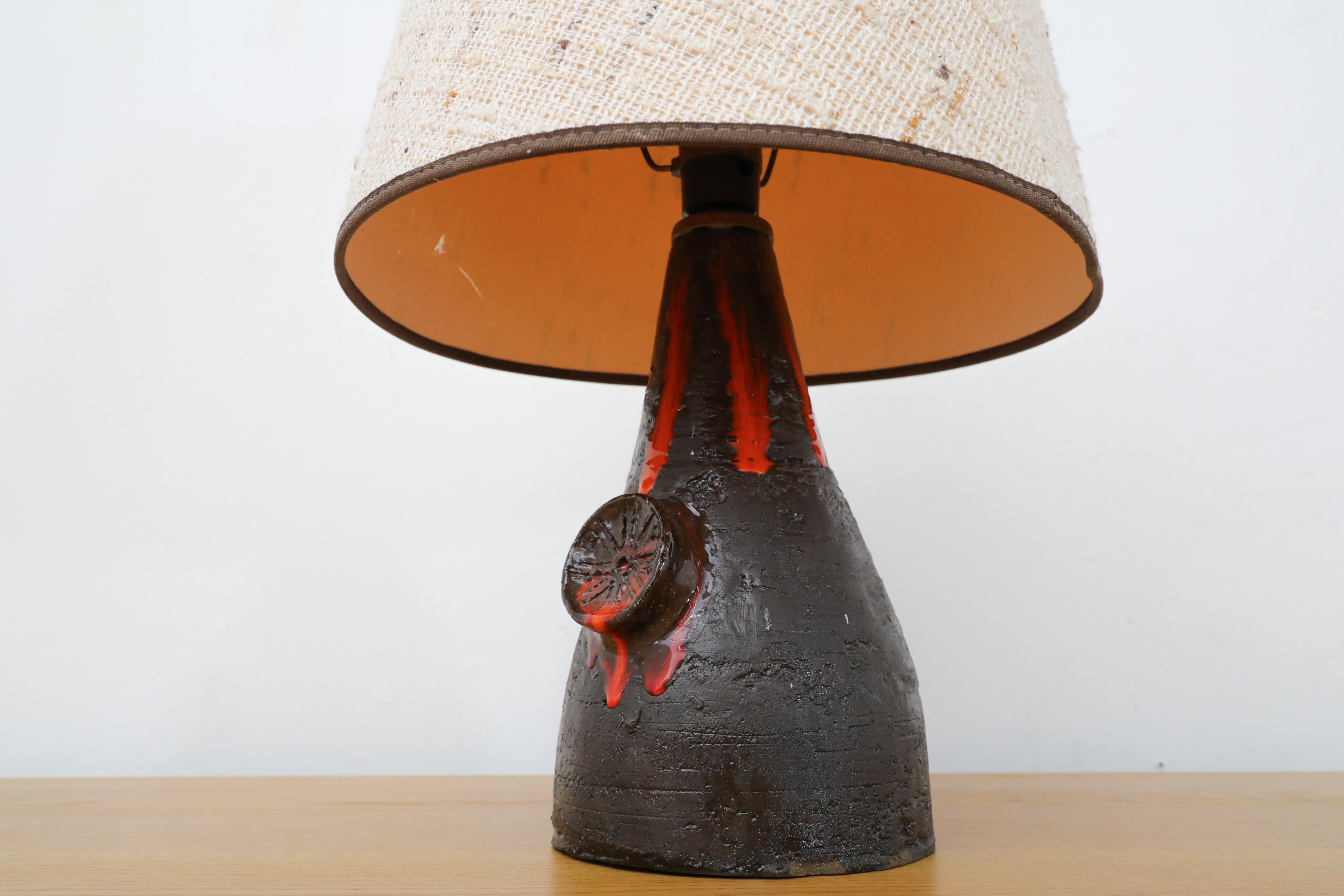 Dutch Mid-Century Black Ceramic Volcanic Table Lamp w/ Red Dripping Effect Glaze For Sale 4