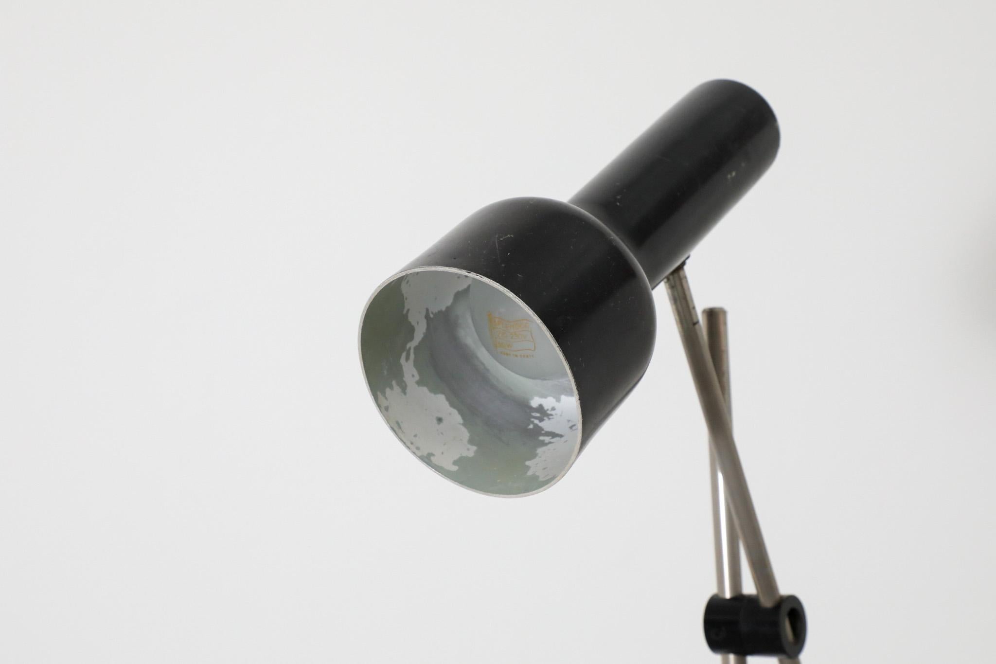 Lampadaire hollandais du milieu du siècle de style Hala émaillé noir avec Stem chromé en vente 10