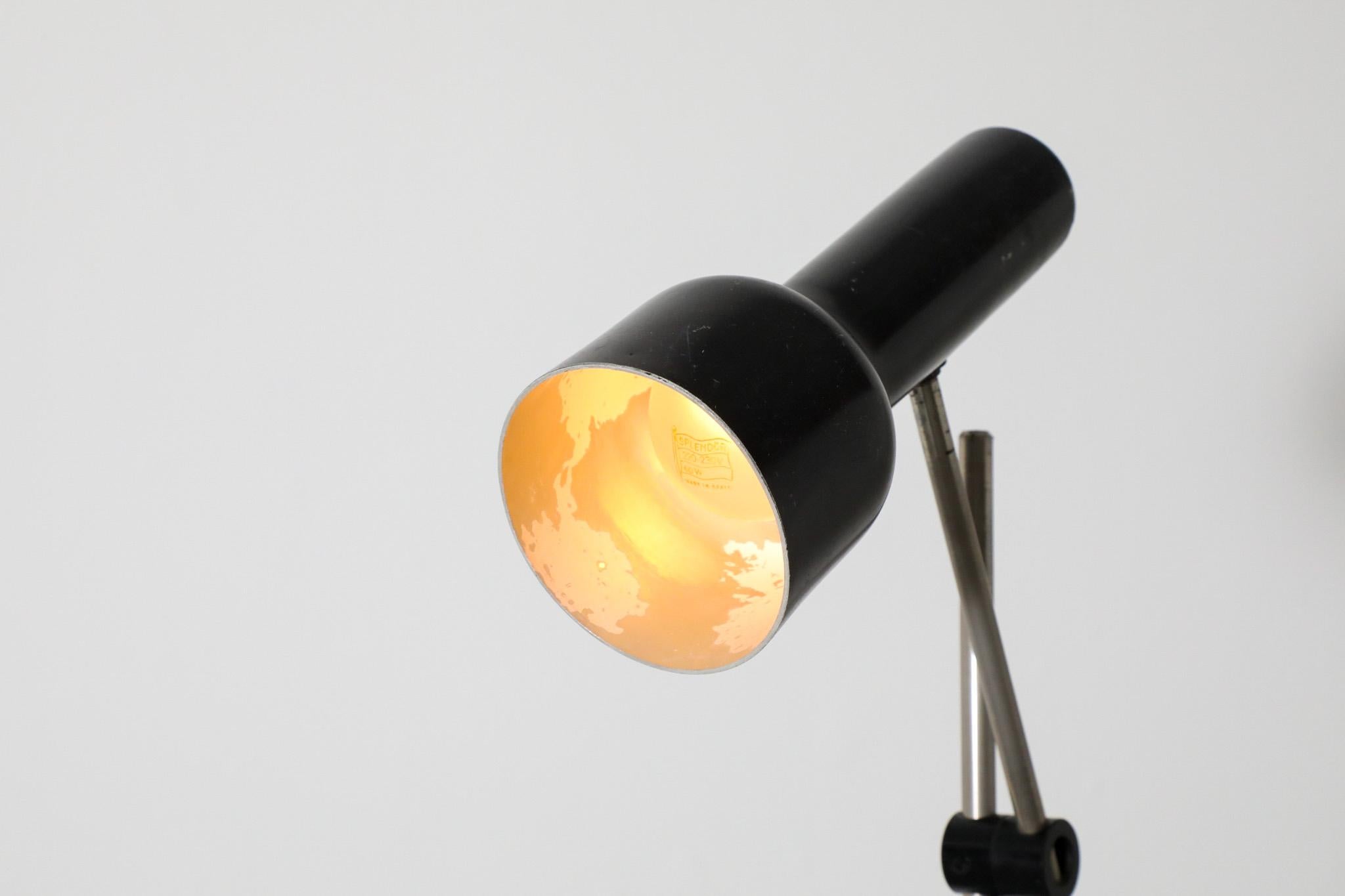 Lampadaire hollandais du milieu du siècle de style Hala émaillé noir avec Stem chromé en vente 11