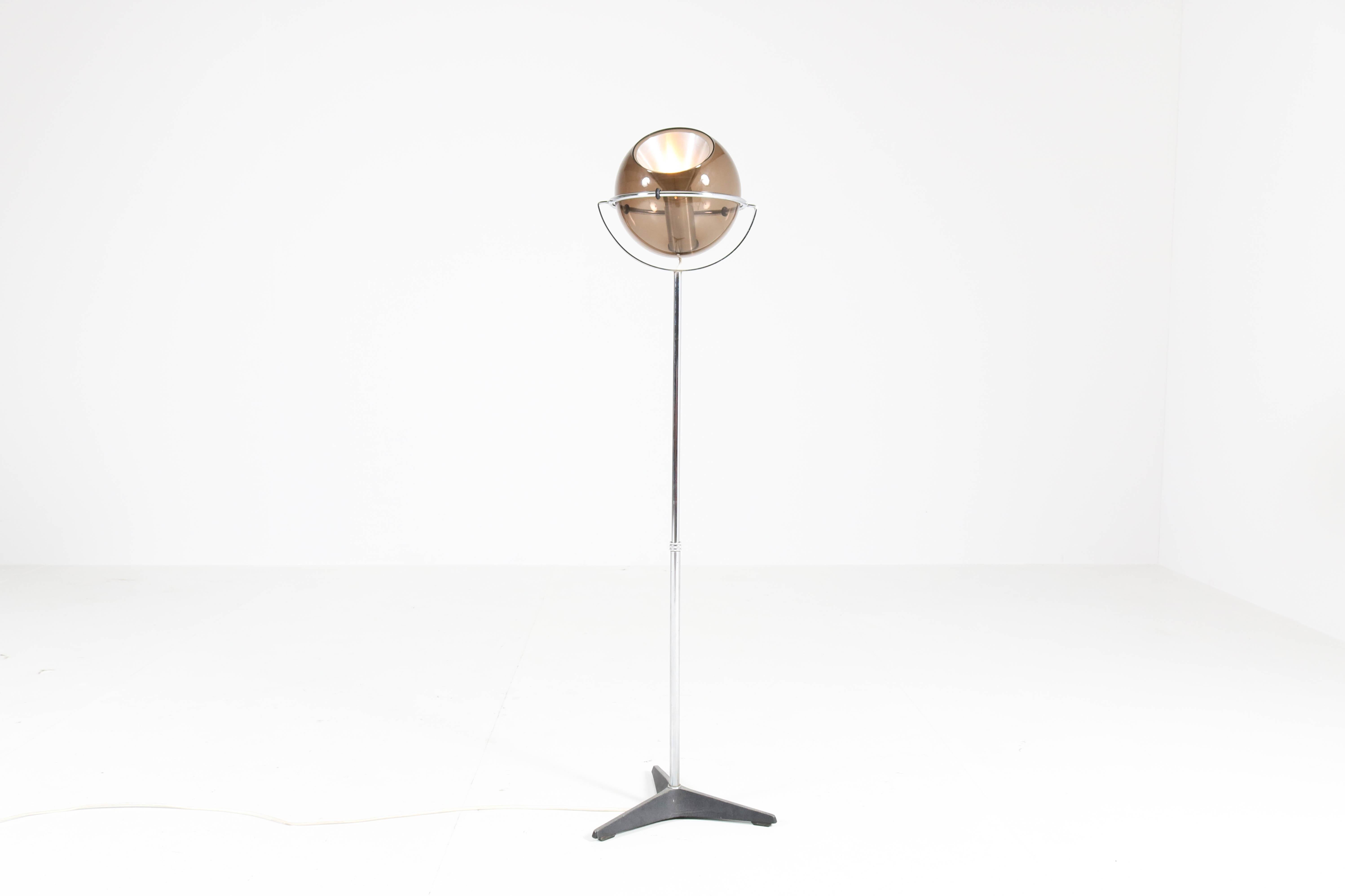 Dutch Mid-Century Modern Floor Lamp by Frank Ligtelijn for RAAK, 1960s 7