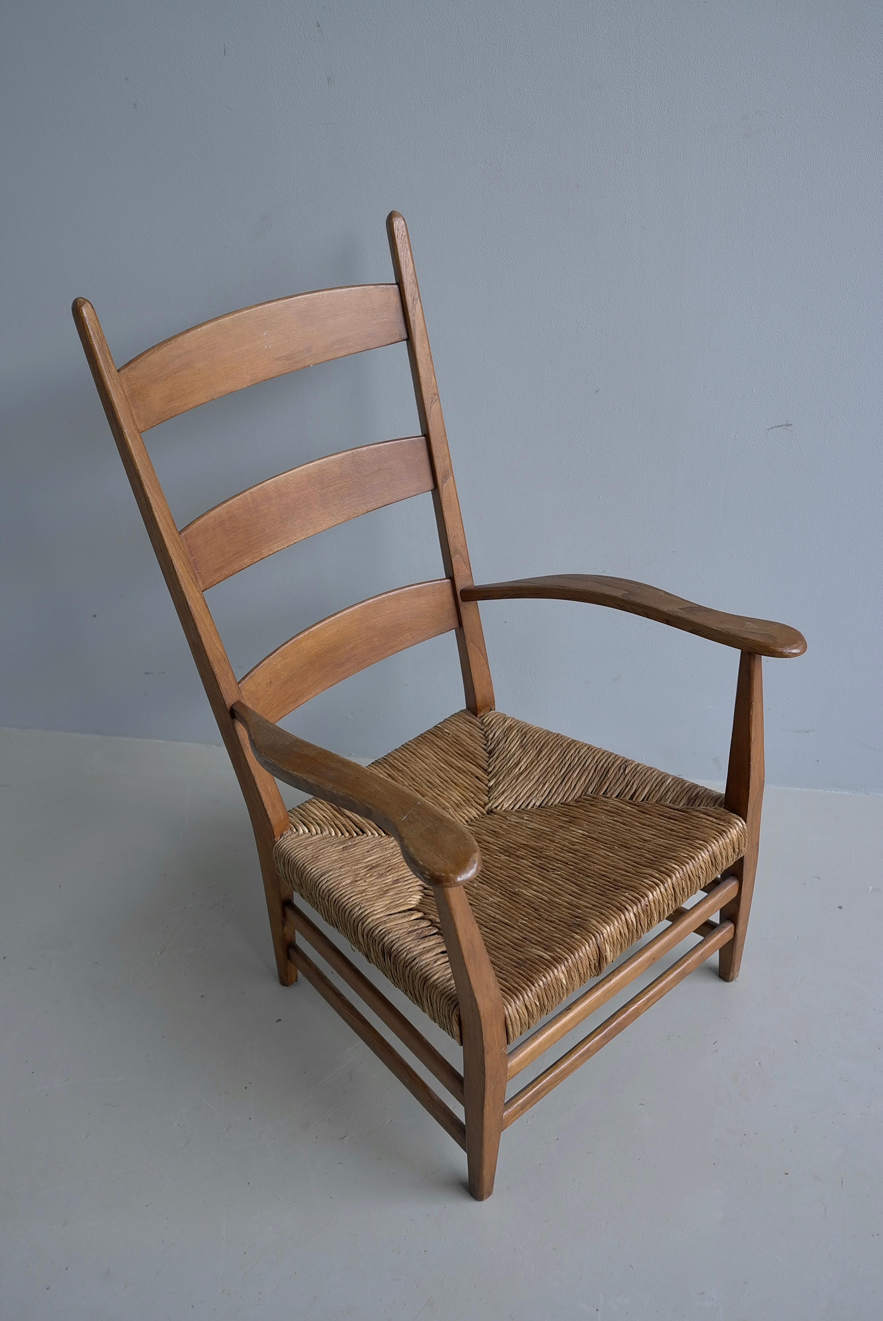 Olandese Dutch Mid-Century Modern Organic Armchair with Rush seat 1950's in vendita