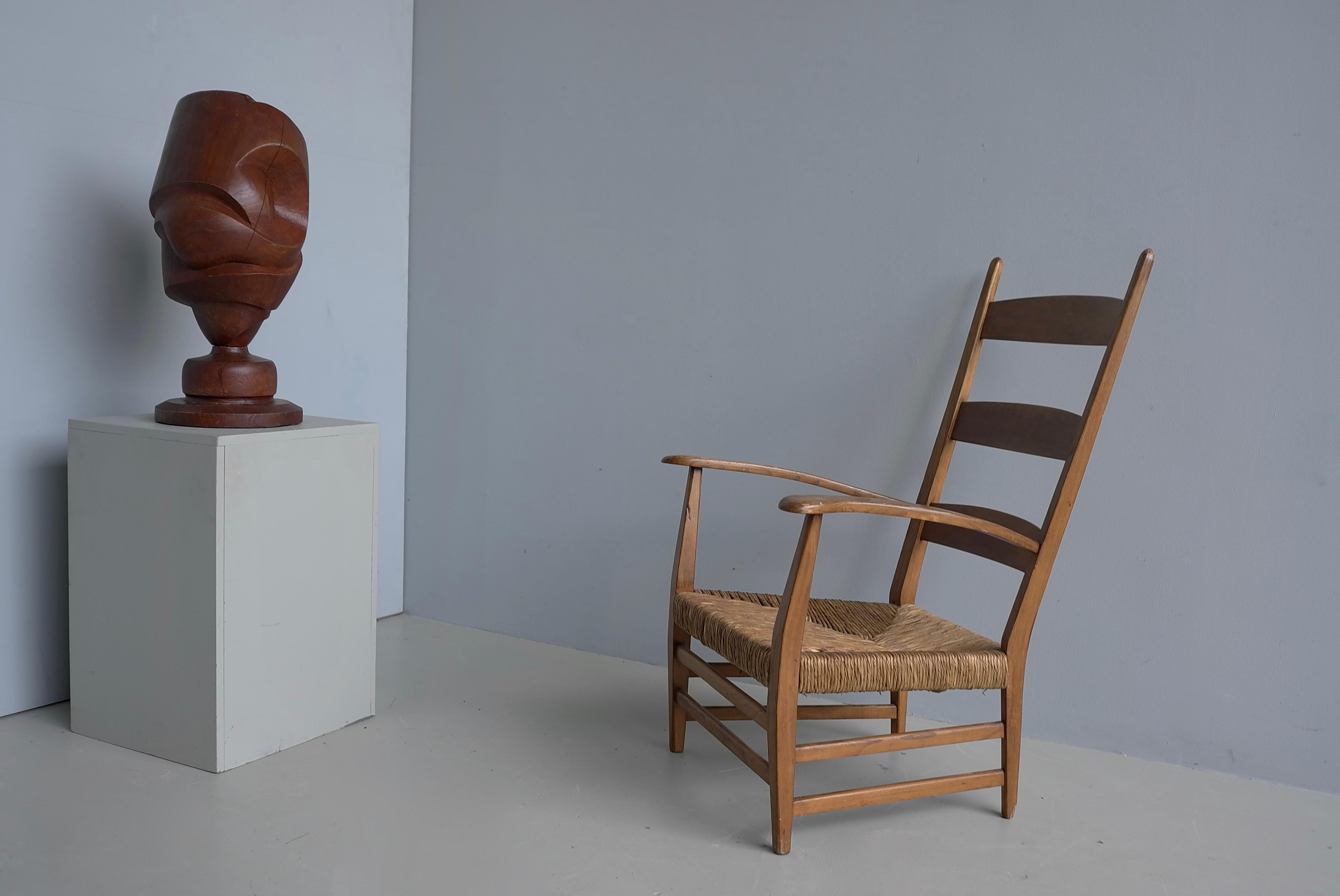 Metà XX secolo Dutch Mid-Century Modern Organic Armchair with Rush seat 1950's in vendita