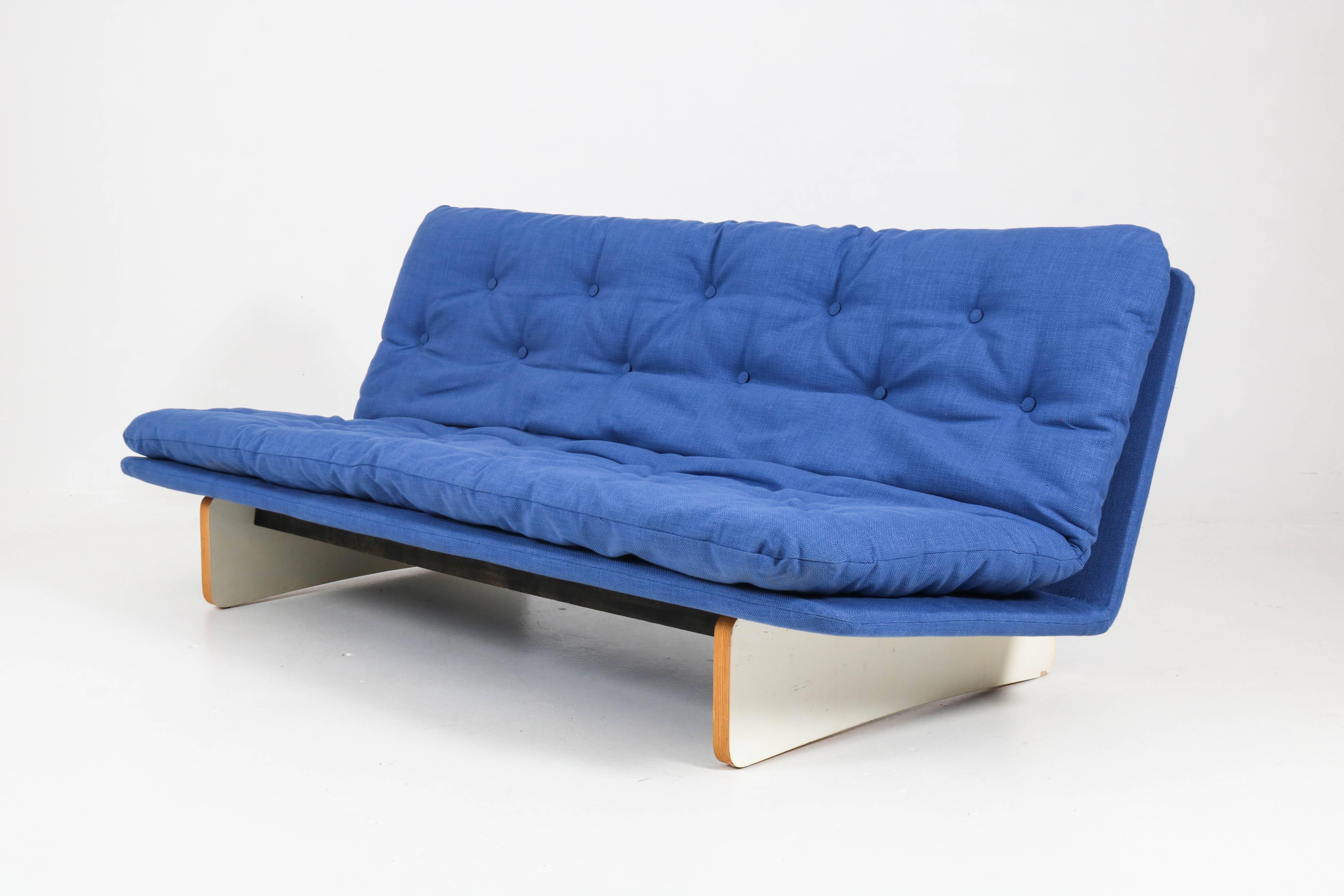 Laminated Dutch Mid-Century Modern Sofa 671 by Kho Liang Le for Artifort, 1960s