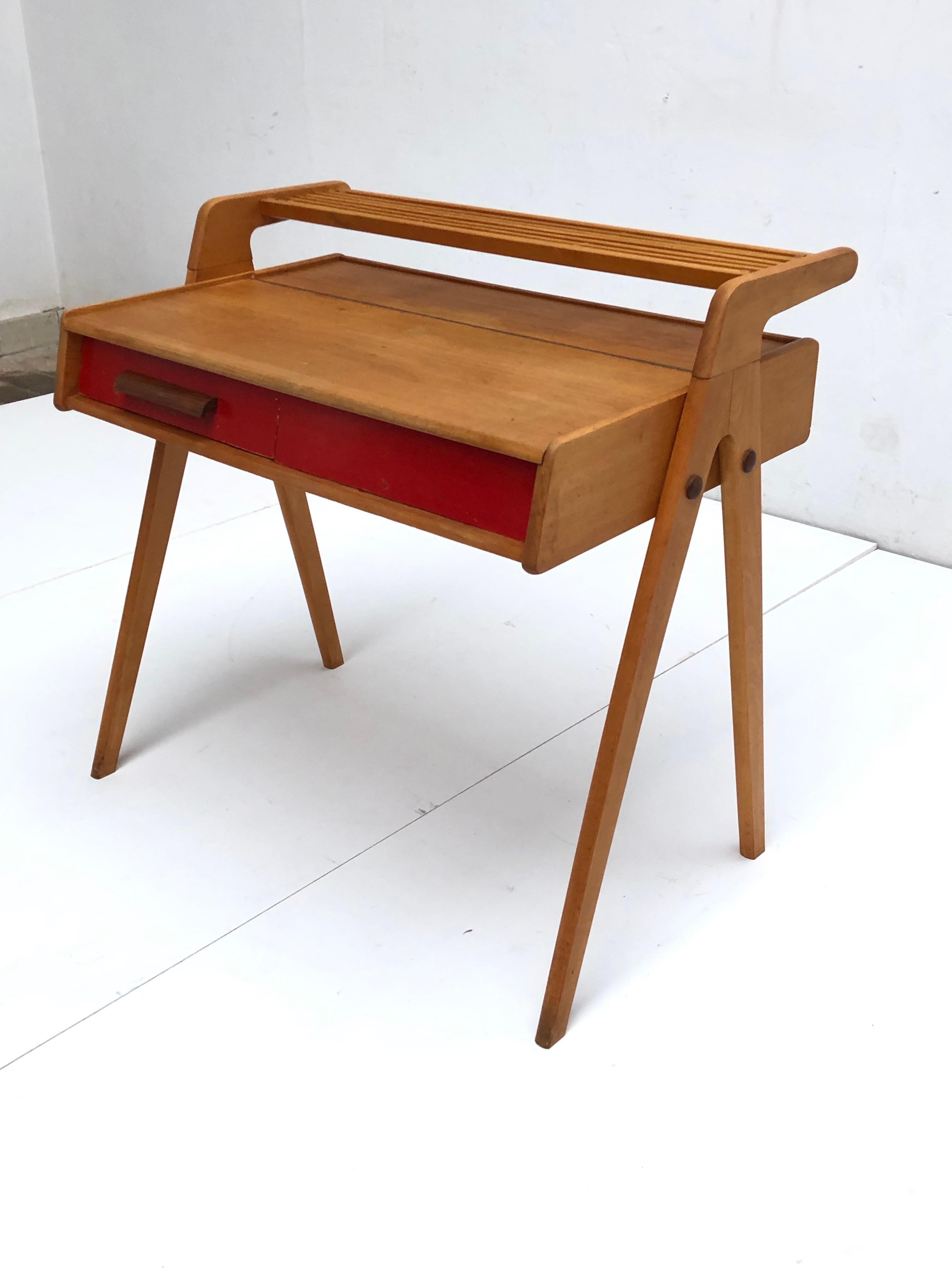 Bureau de toilette hollandais en bouleau massif, moderne du milieu du siècle, par Everest Furniture, années 1950 en vente 2