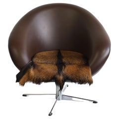 Dutch Mid-Century Swivel Tub Chair in Brown Leather and Fur Pad