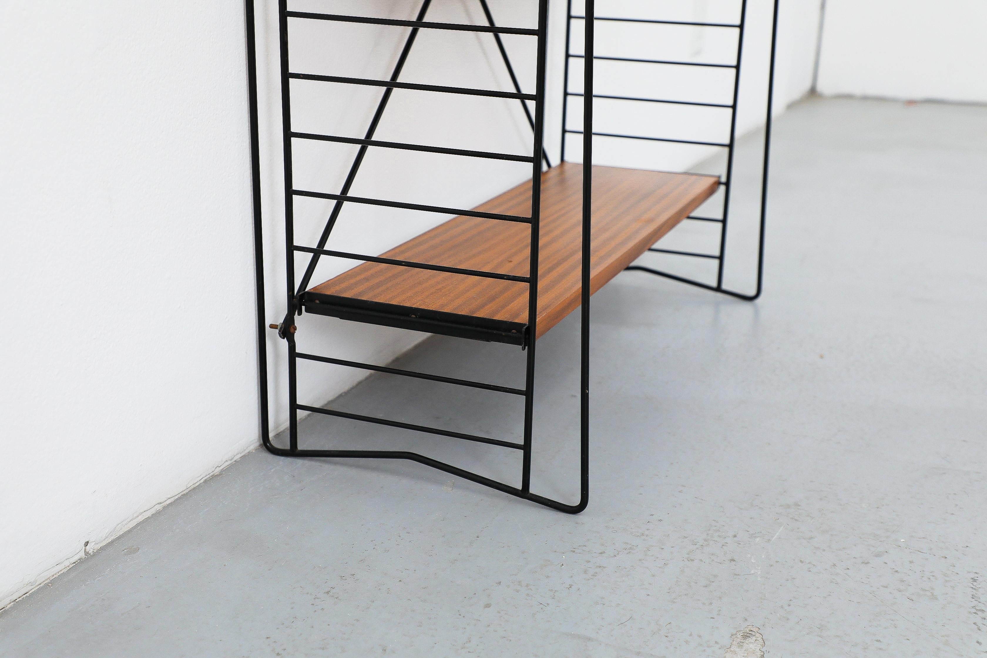 Libreria in piedi olandese in teak del metà secolo Tomado in vendita 2