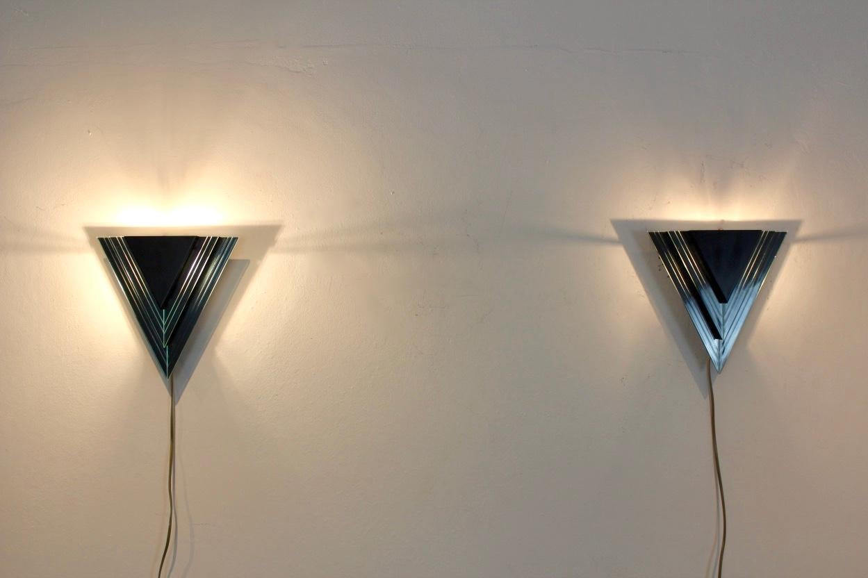 Dutch Modern Glass and Steel Triangular Wall Sconces For Sale 5