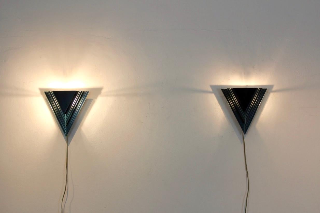 Dutch Modern Glass and Steel Triangular Wall Sconces For Sale 4