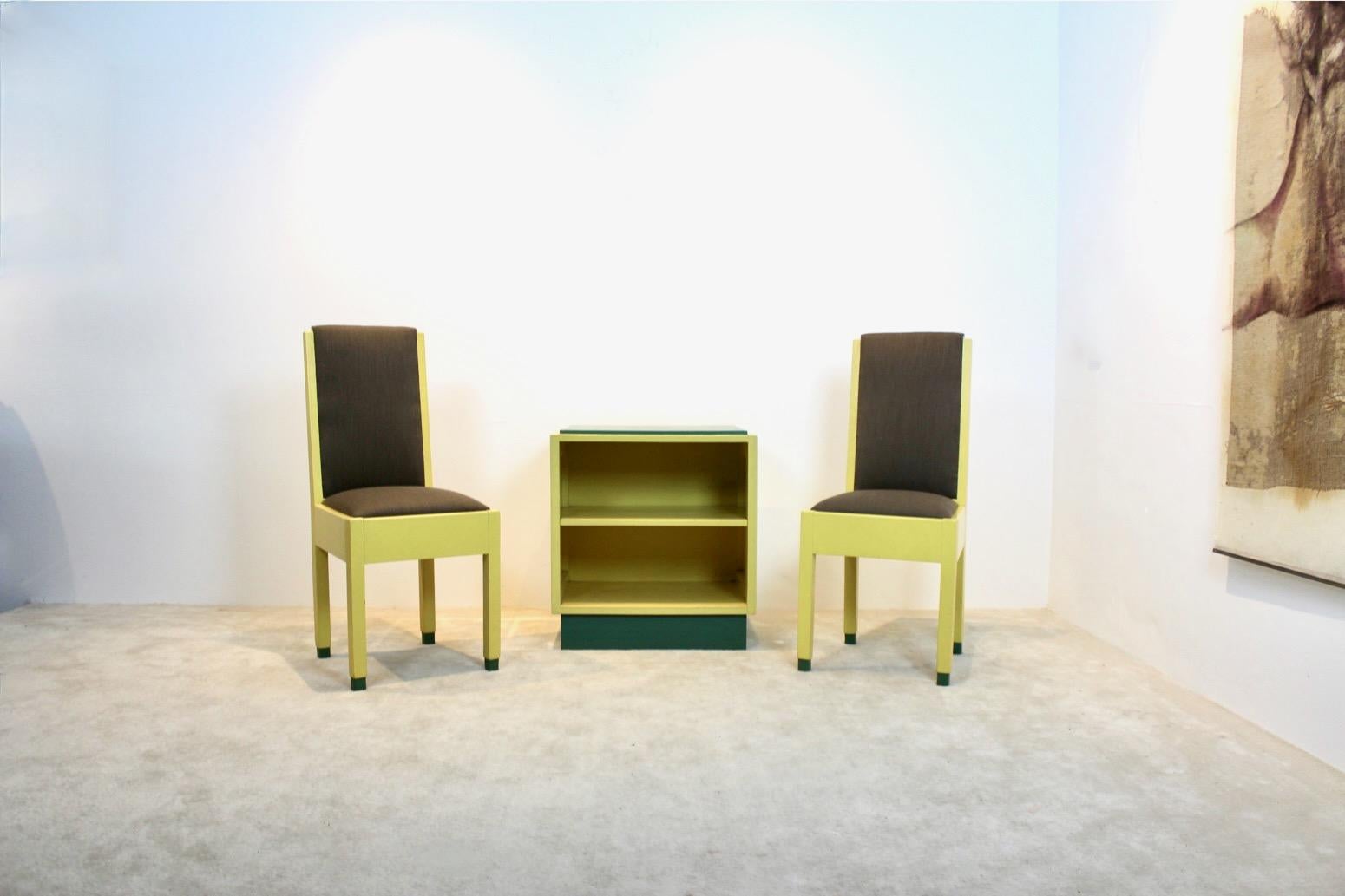 Dutch Modernism High Back Chairs and Cabinet by Jan den Drijver for ‘De Stijl’ In Good Condition For Sale In Voorburg, NL
