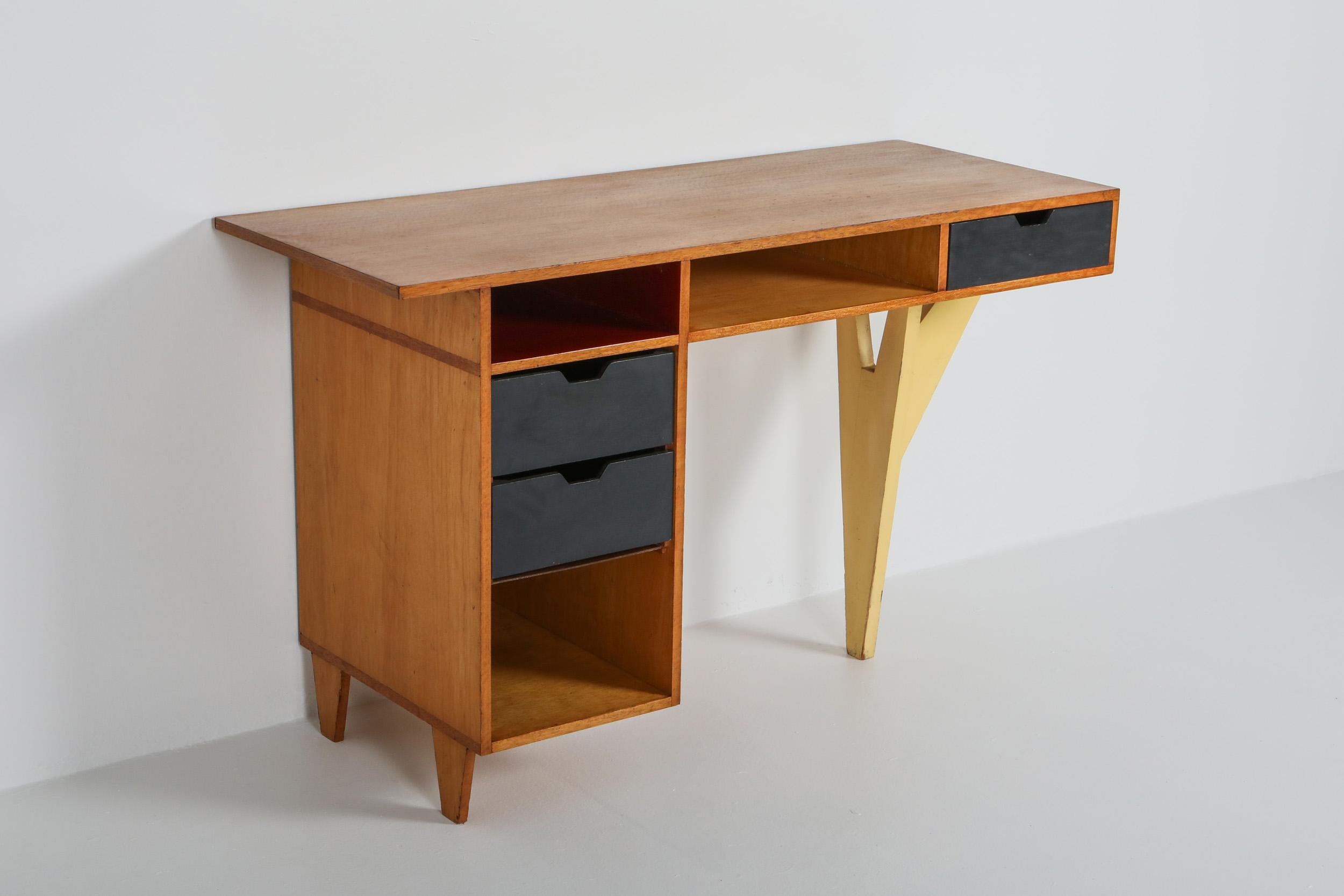 Dutch Modernist 1950s Desk 2