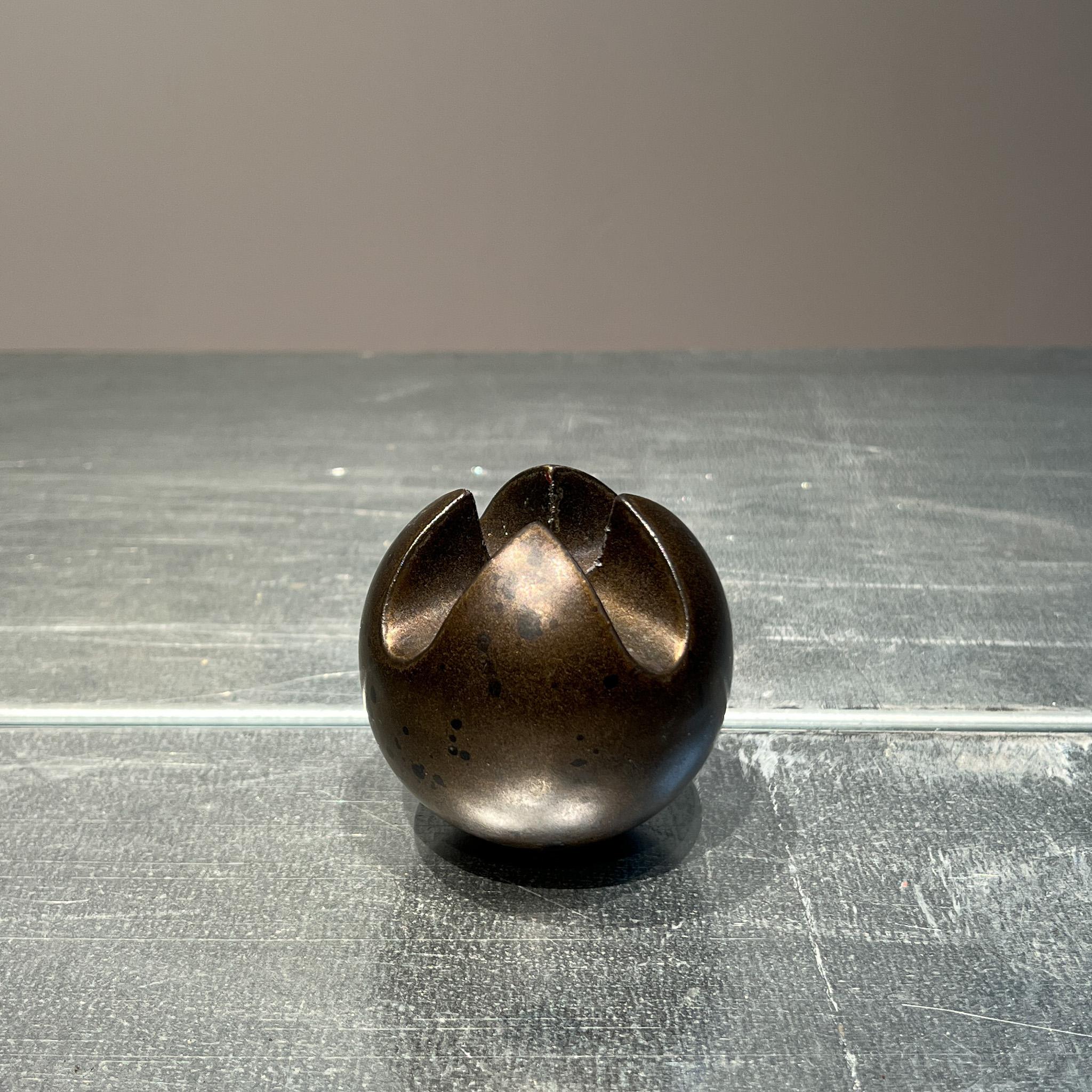 Mid-Century Modern Dutch modernist constructivist vase by Jan van der Vaart For Sale
