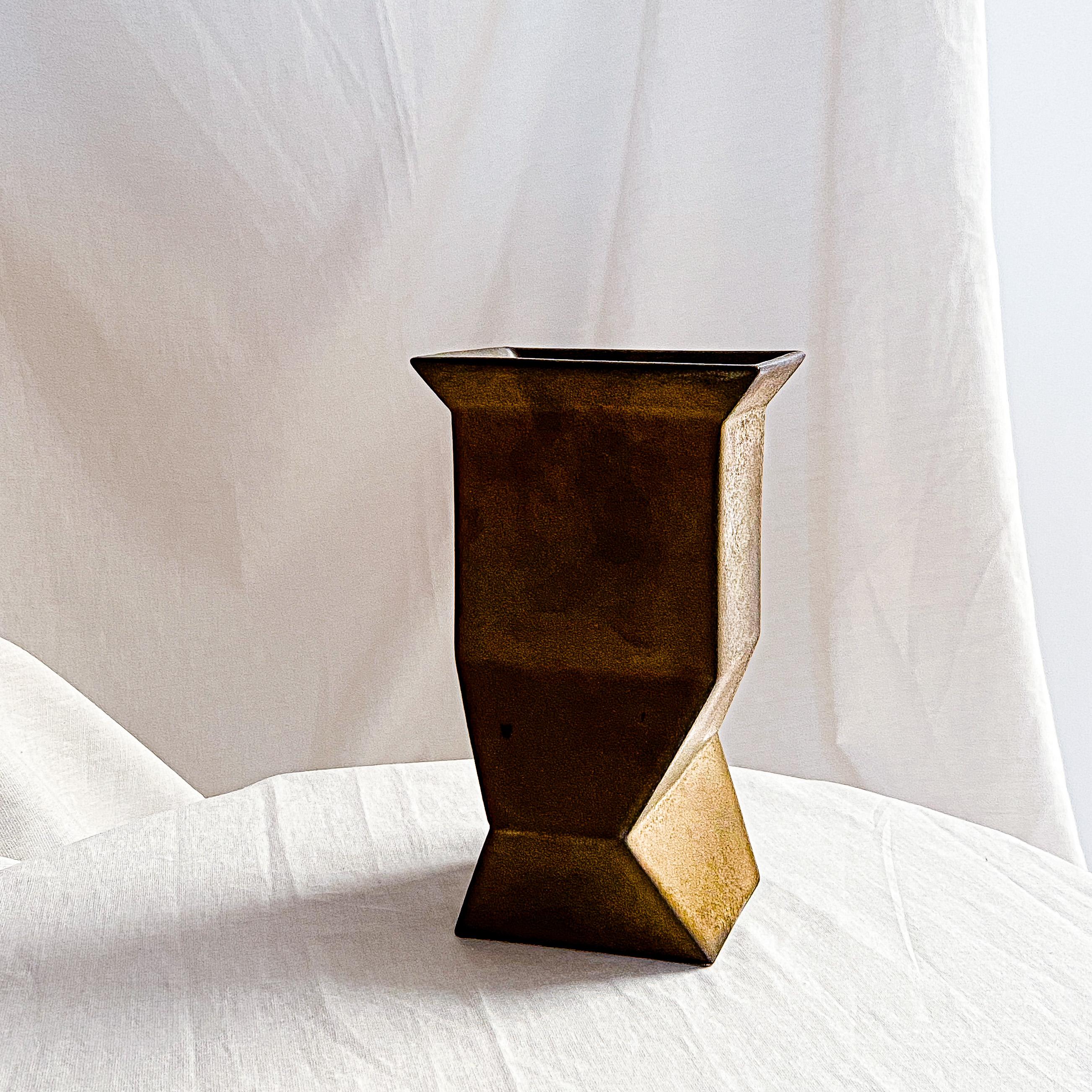20th Century Dutch modernist constructivist vase by Jan van der Vaart For Sale